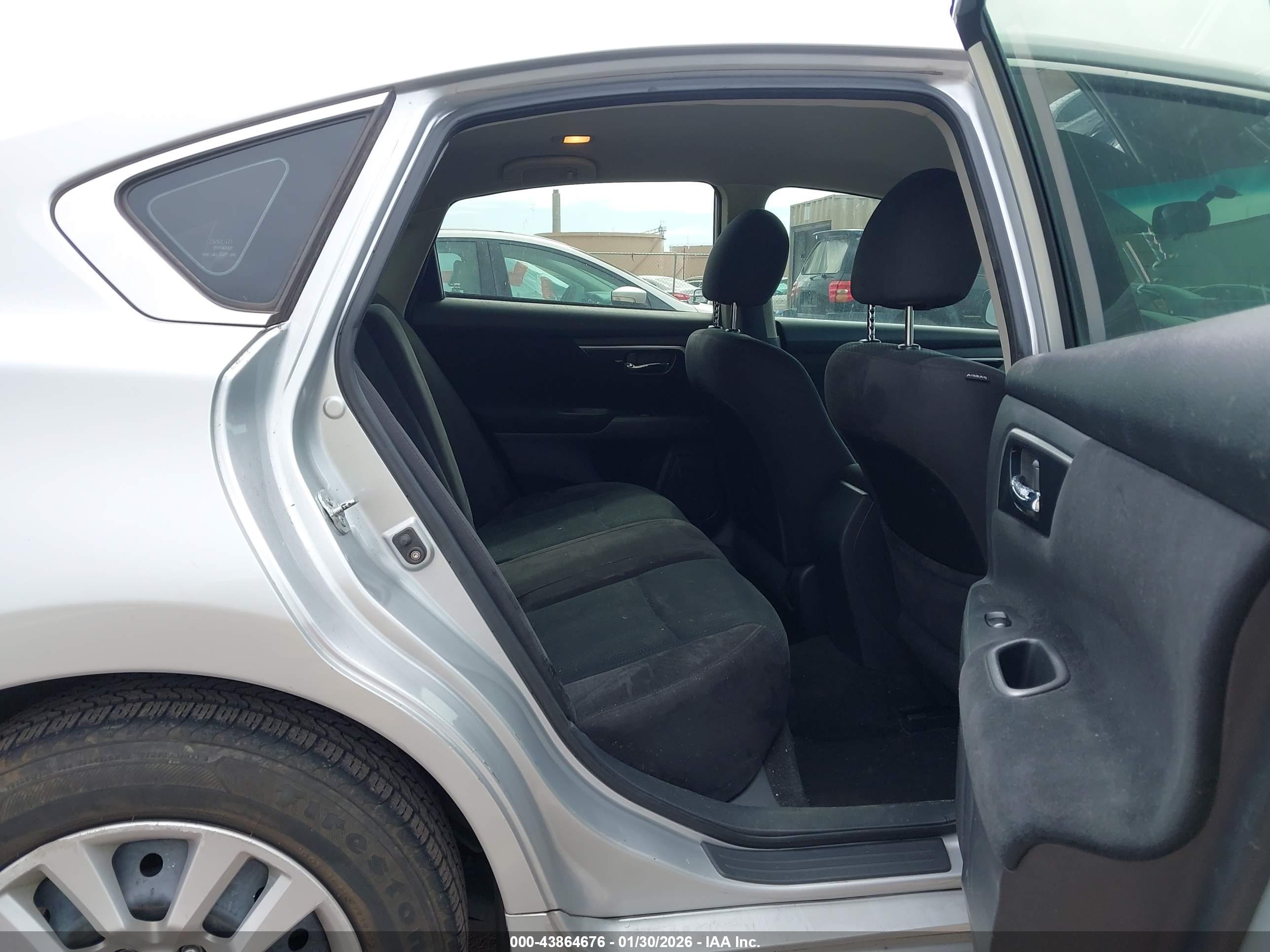 NISSAN ALTIMA image 8