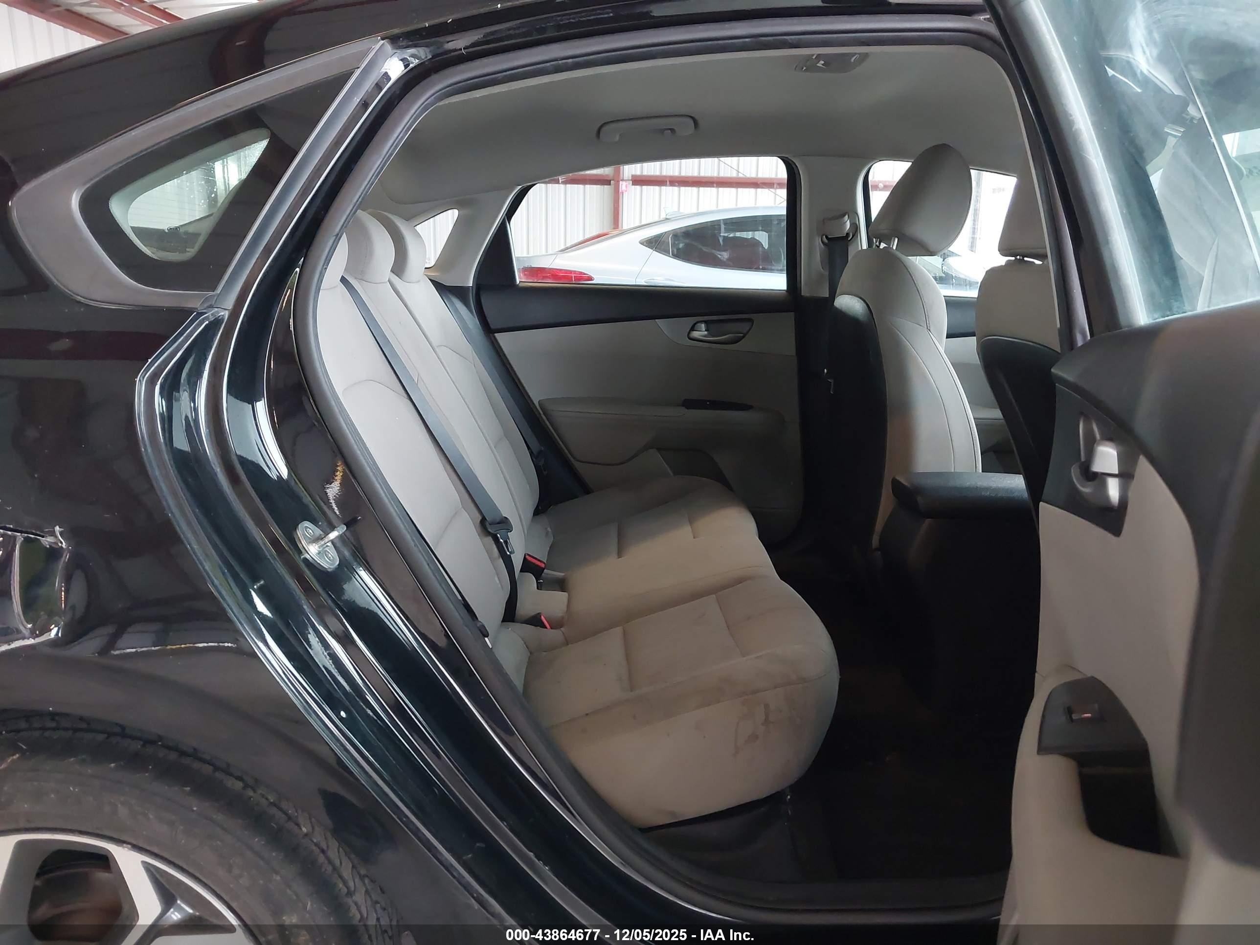 KIA FORTE image 8