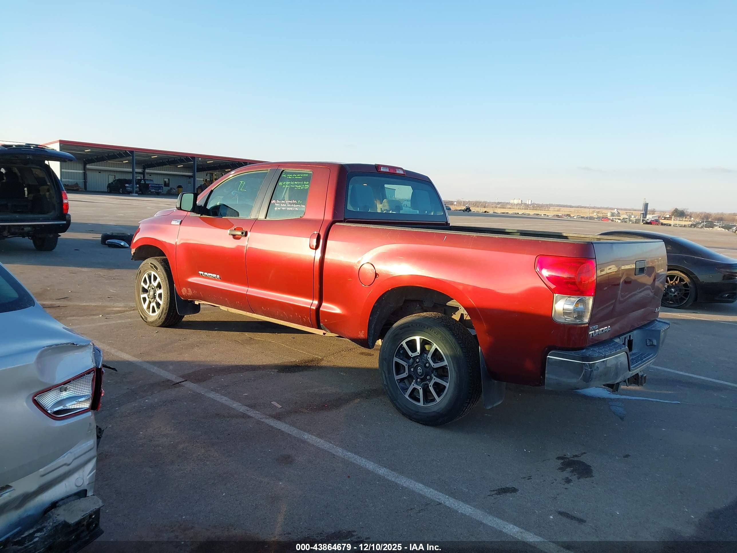 TOYOTA TUNDRA image 3