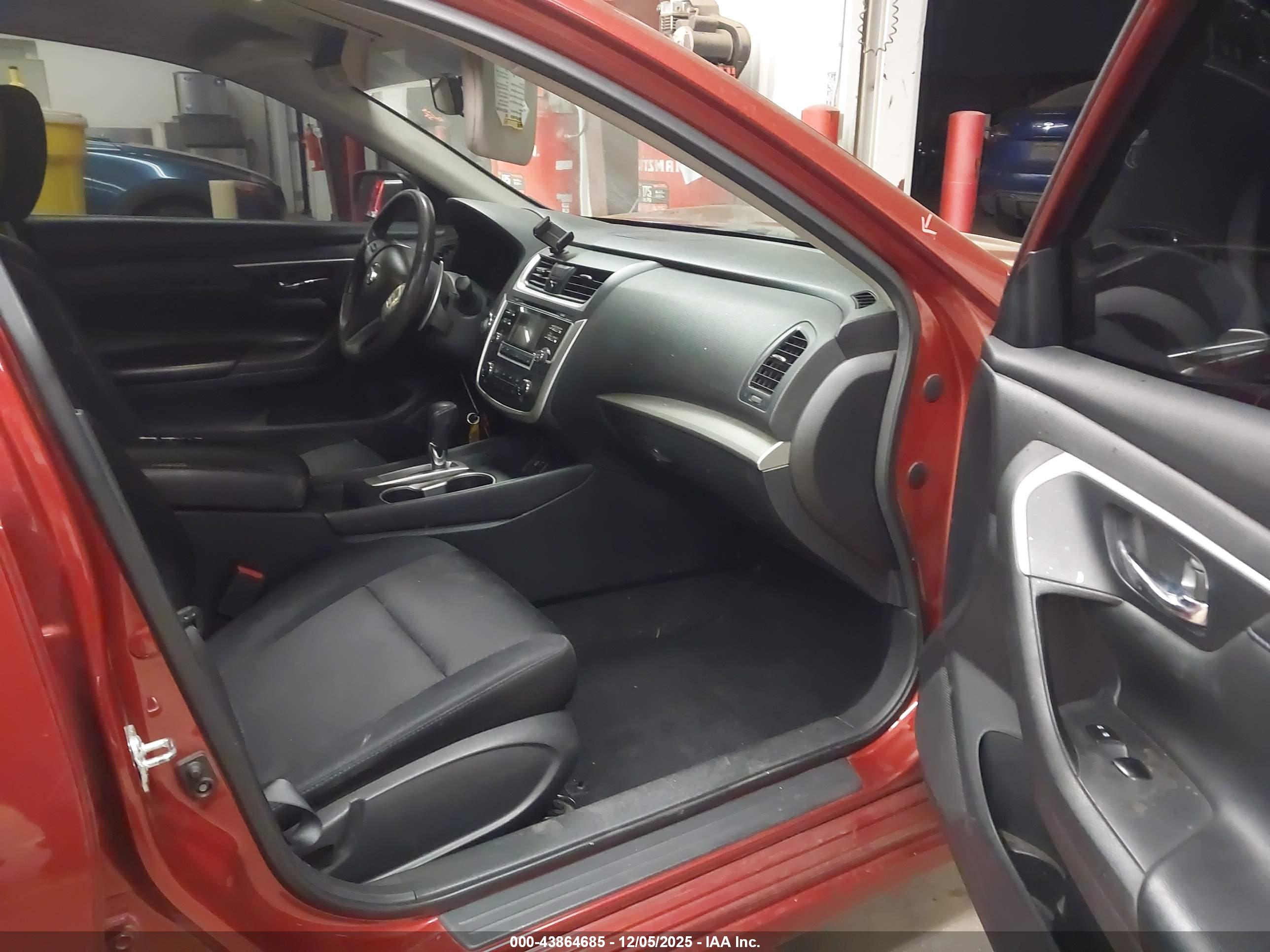 NISSAN ALTIMA image 5