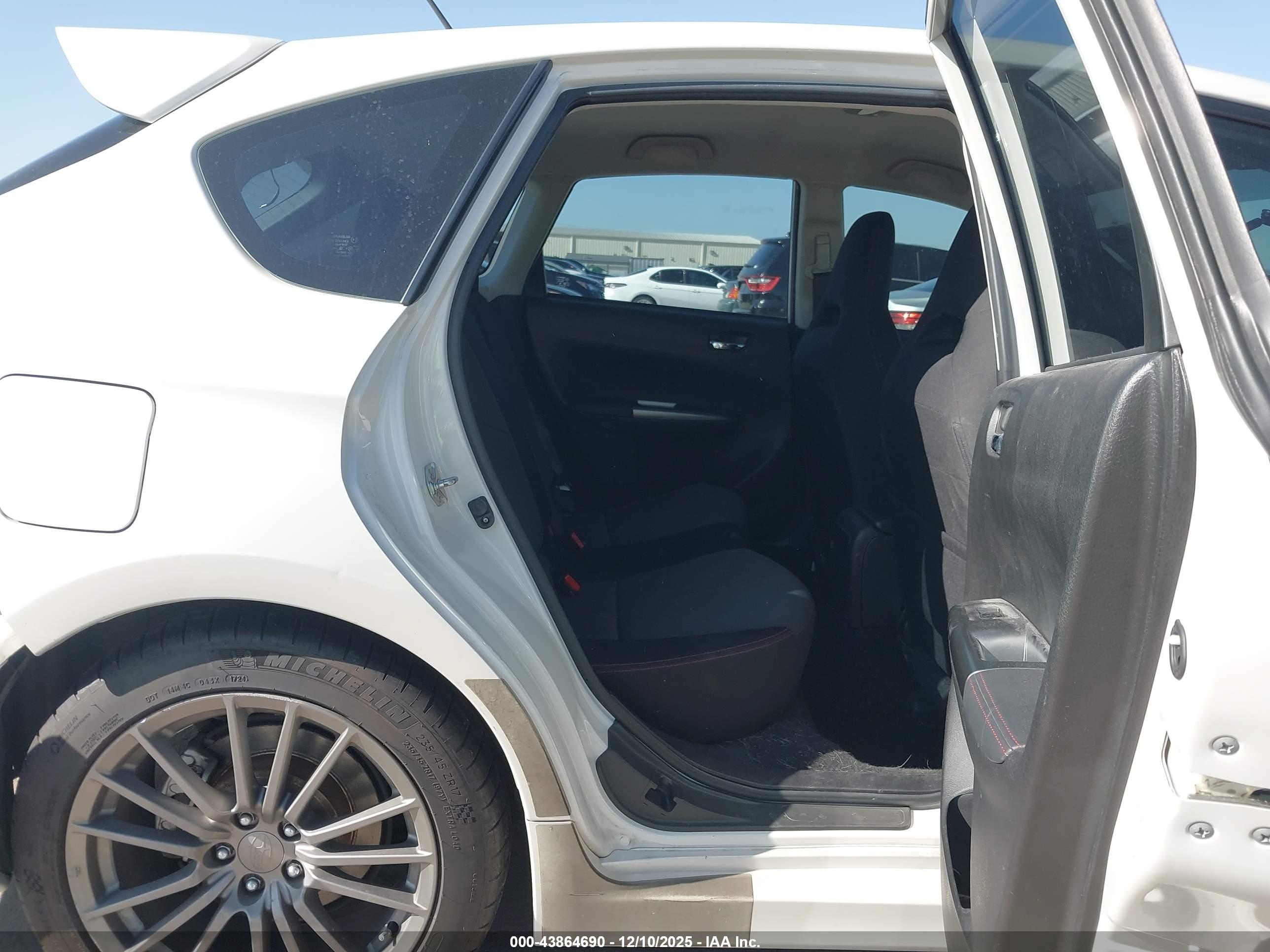 SUBARU IMPREZA image 8