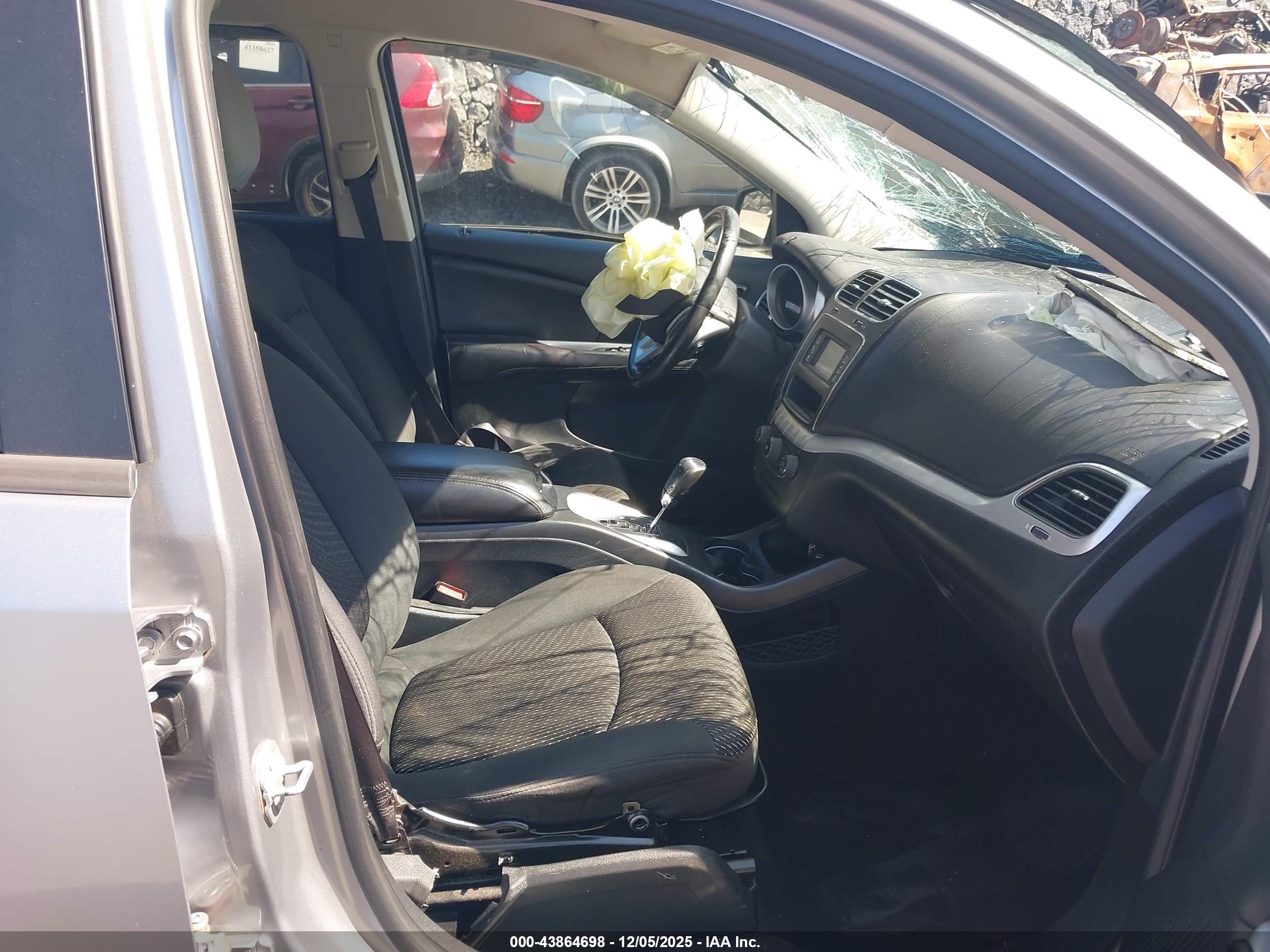 DODGE JOURNEY image 5