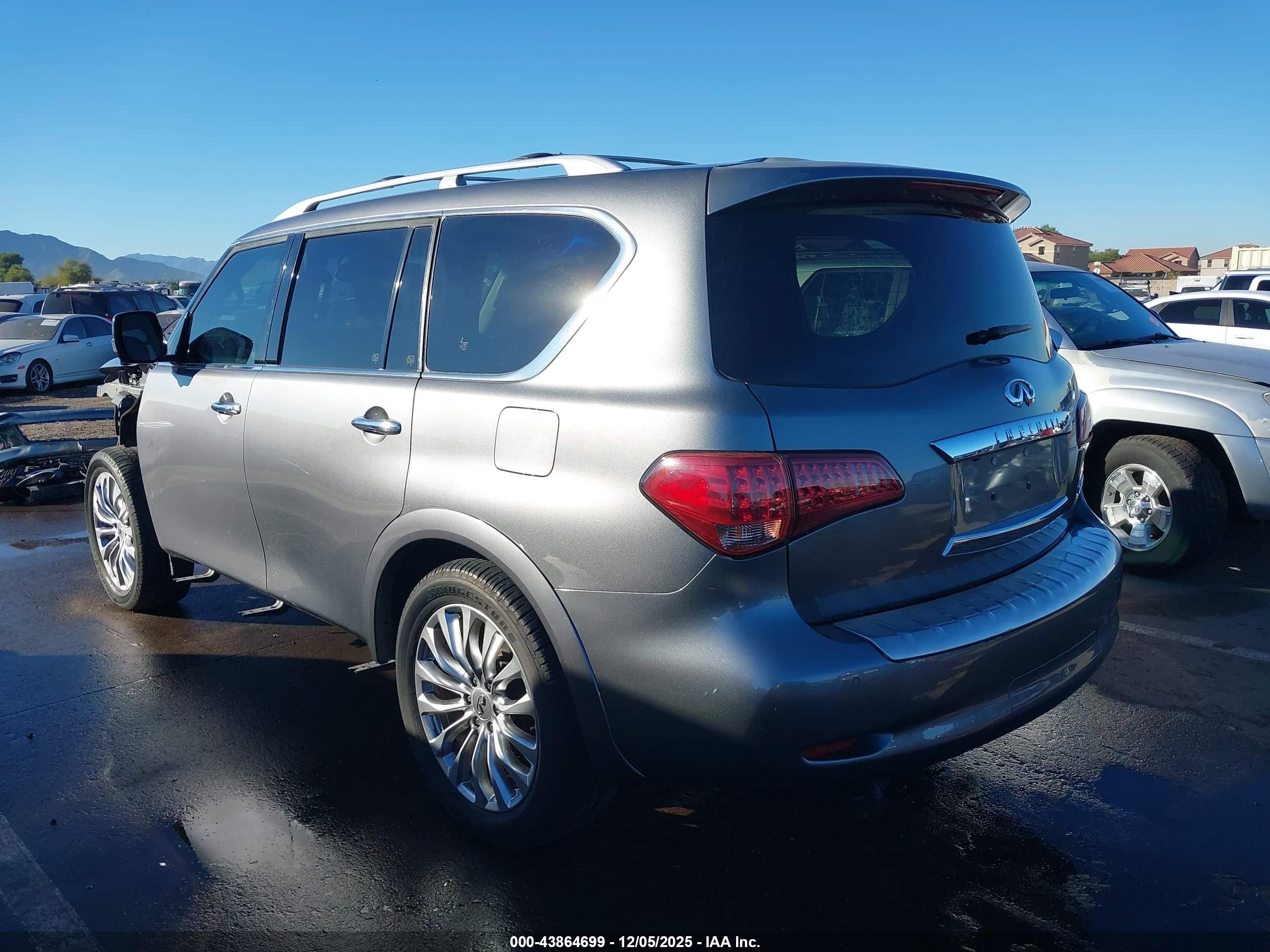 INFINITI QX80 image 3