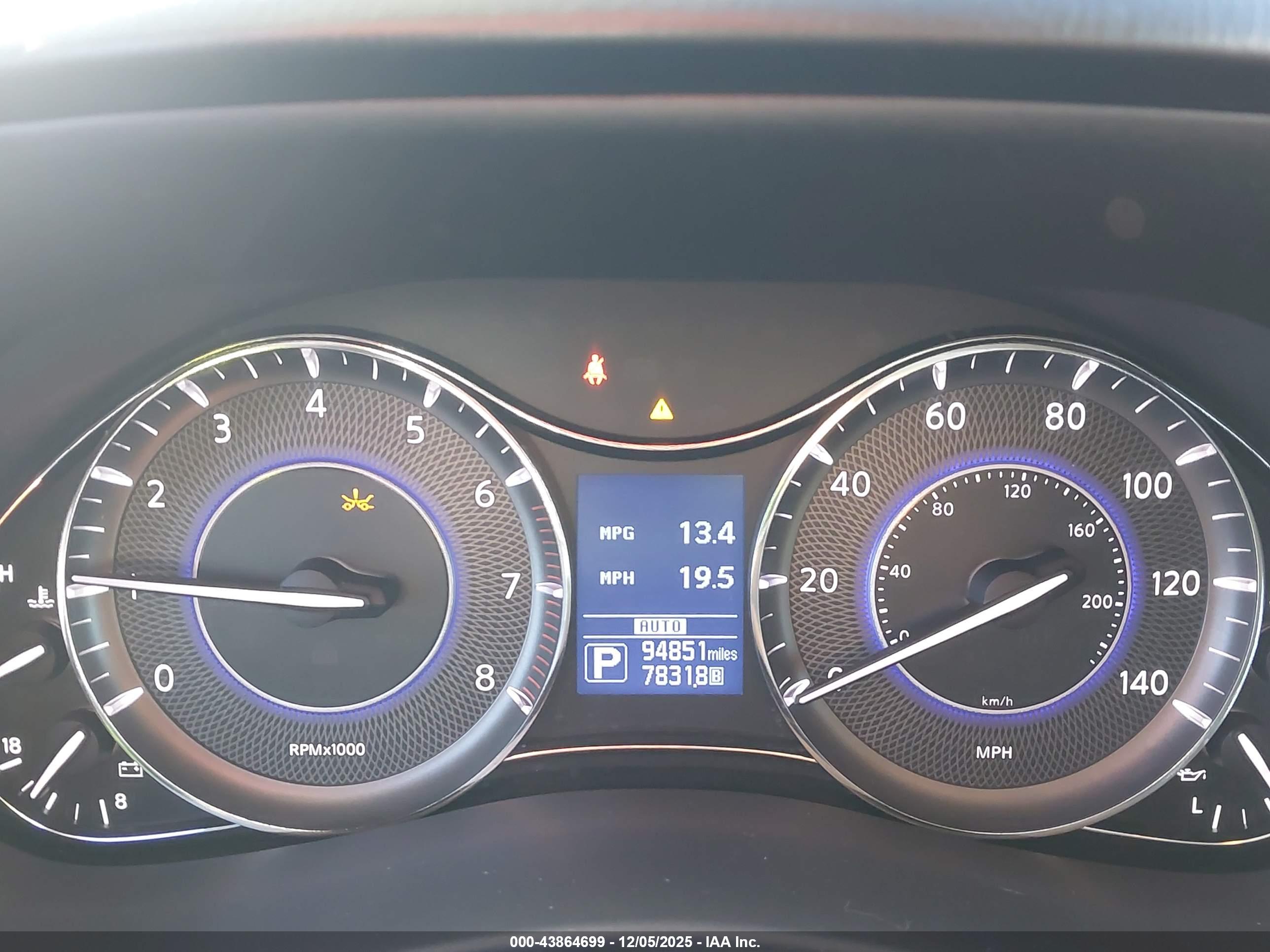 INFINITI QX80 image 7