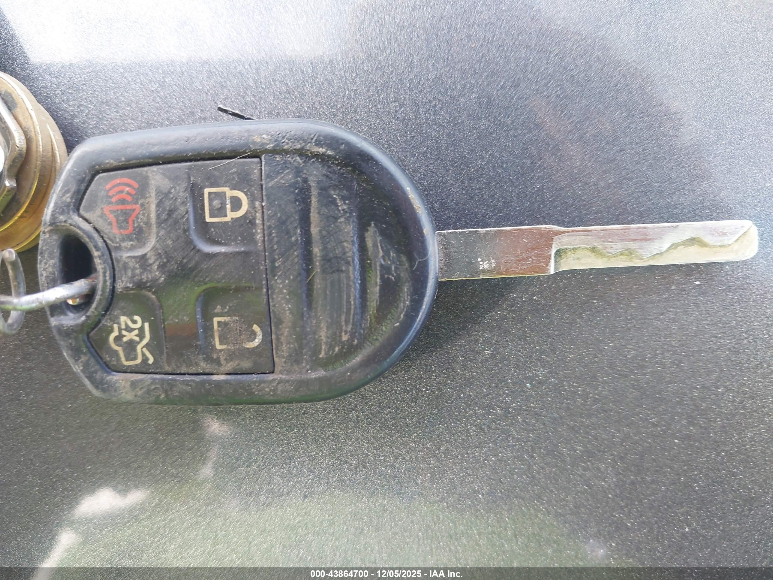 FORD FIESTA image 11