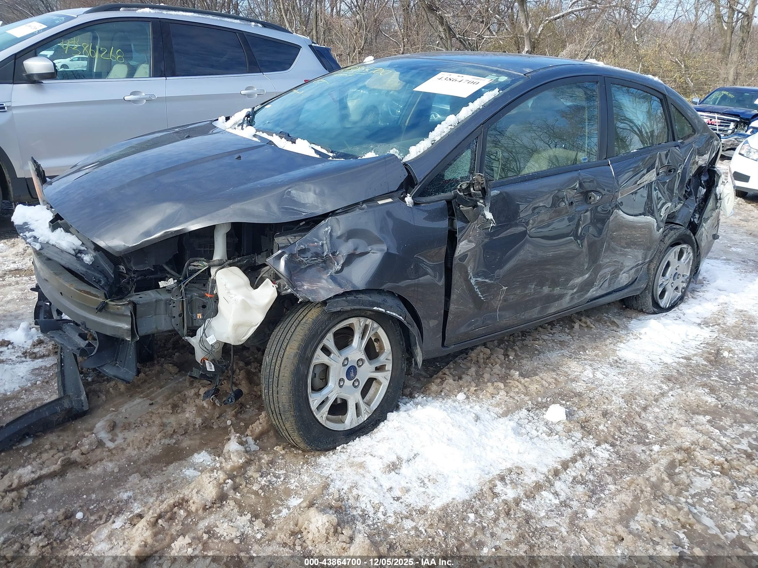 FORD FIESTA image 2