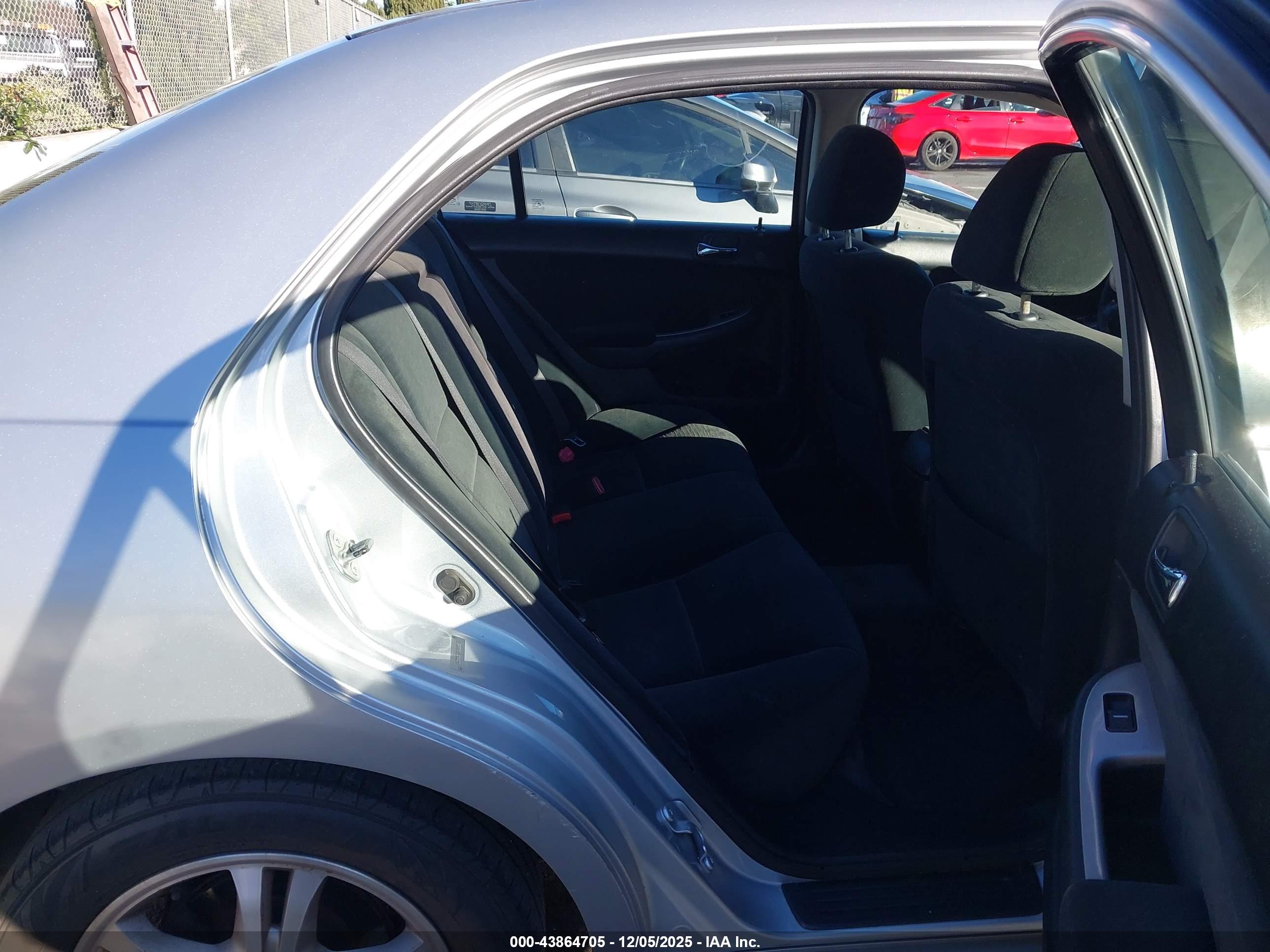 HONDA ACCORD image 8