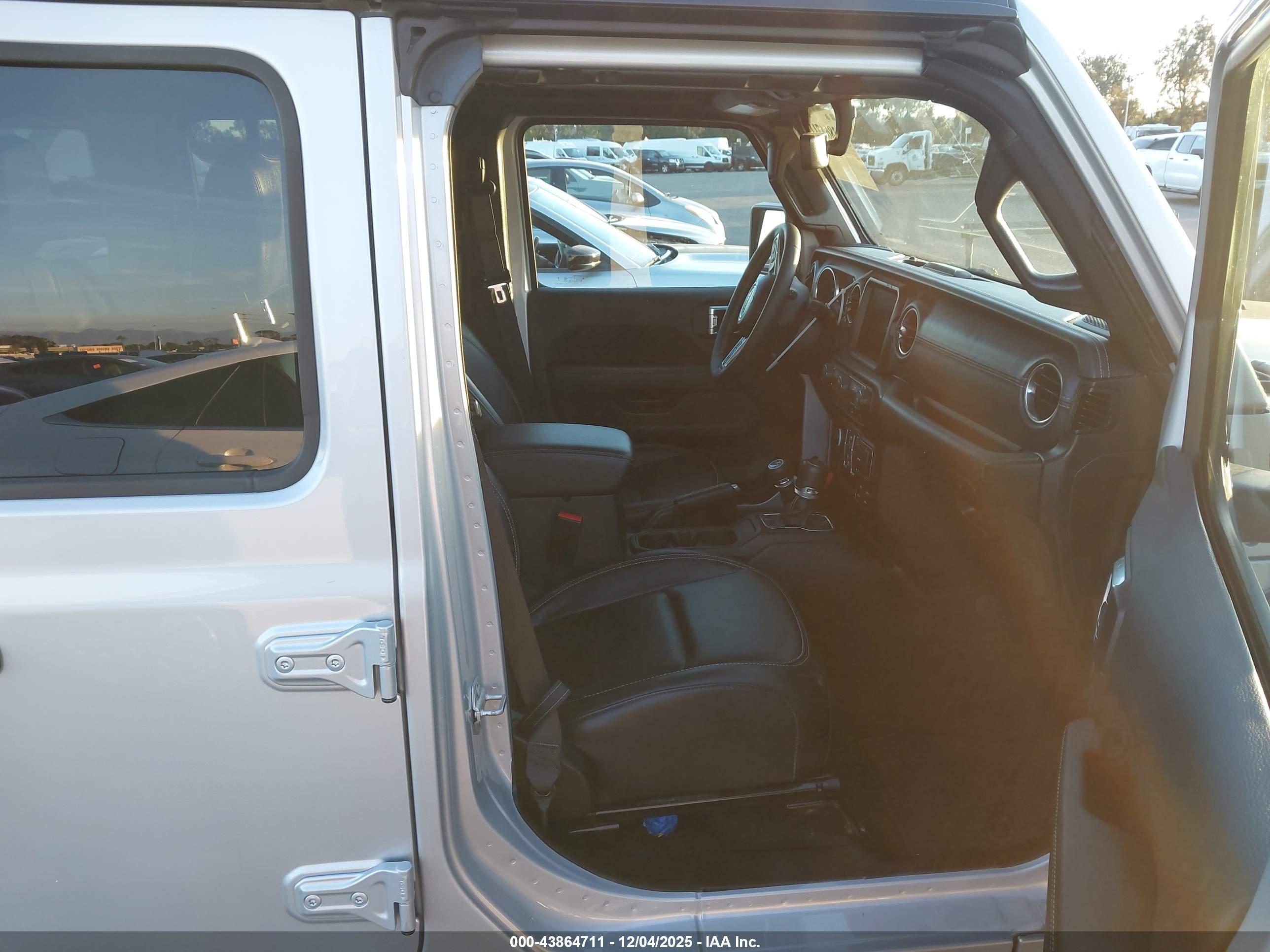 JEEP WRANGLER image 5