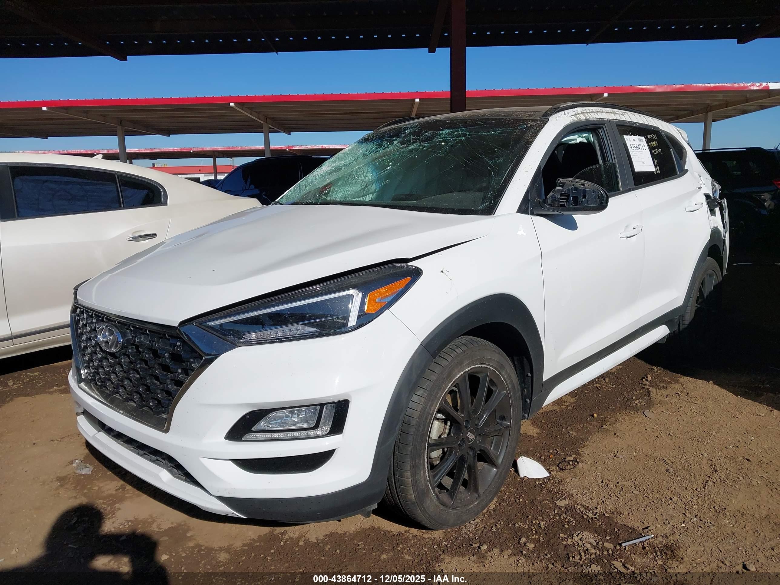 HYUNDAI TUCSON image 2