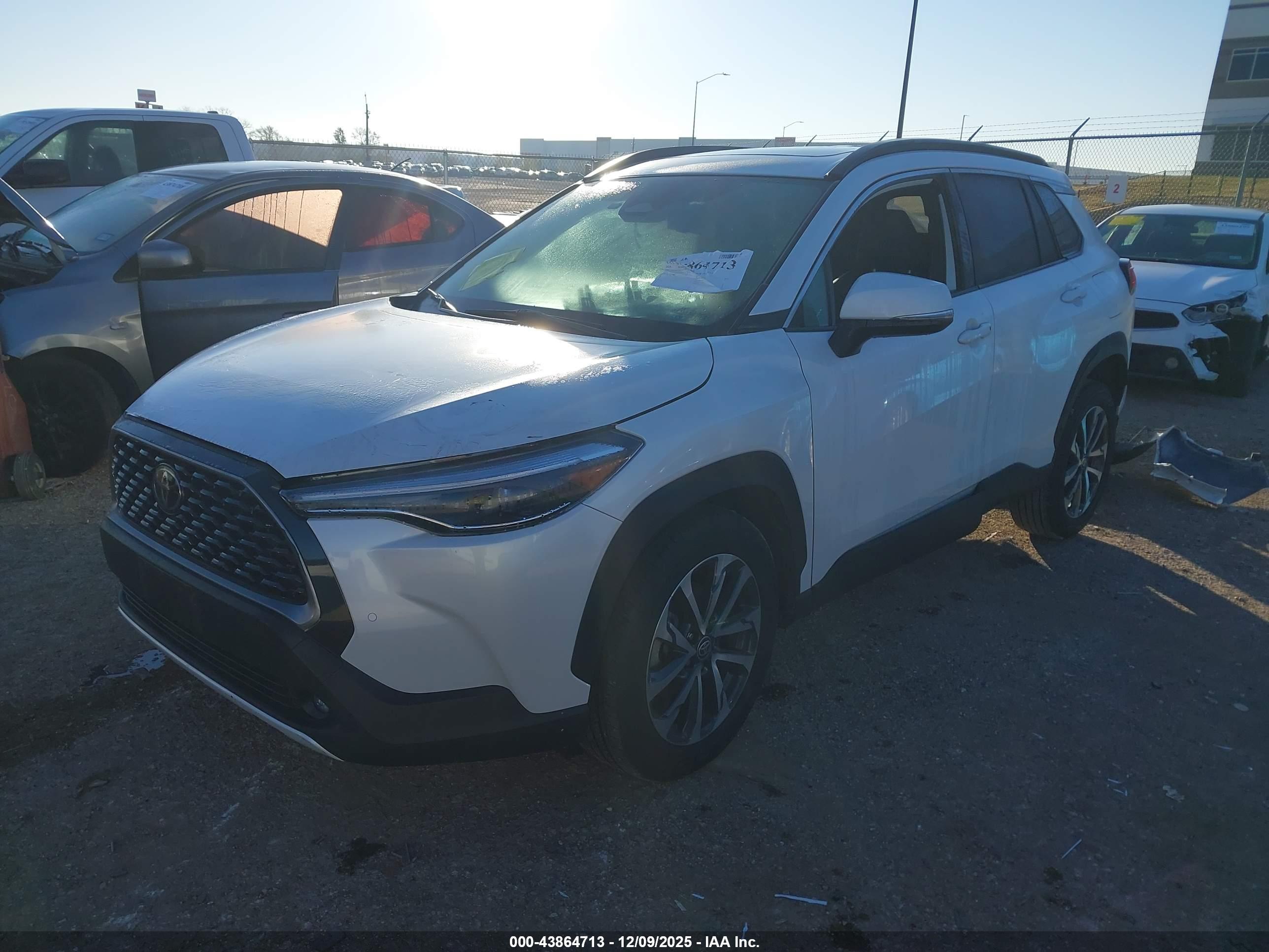 TOYOTA COROLLA image 2