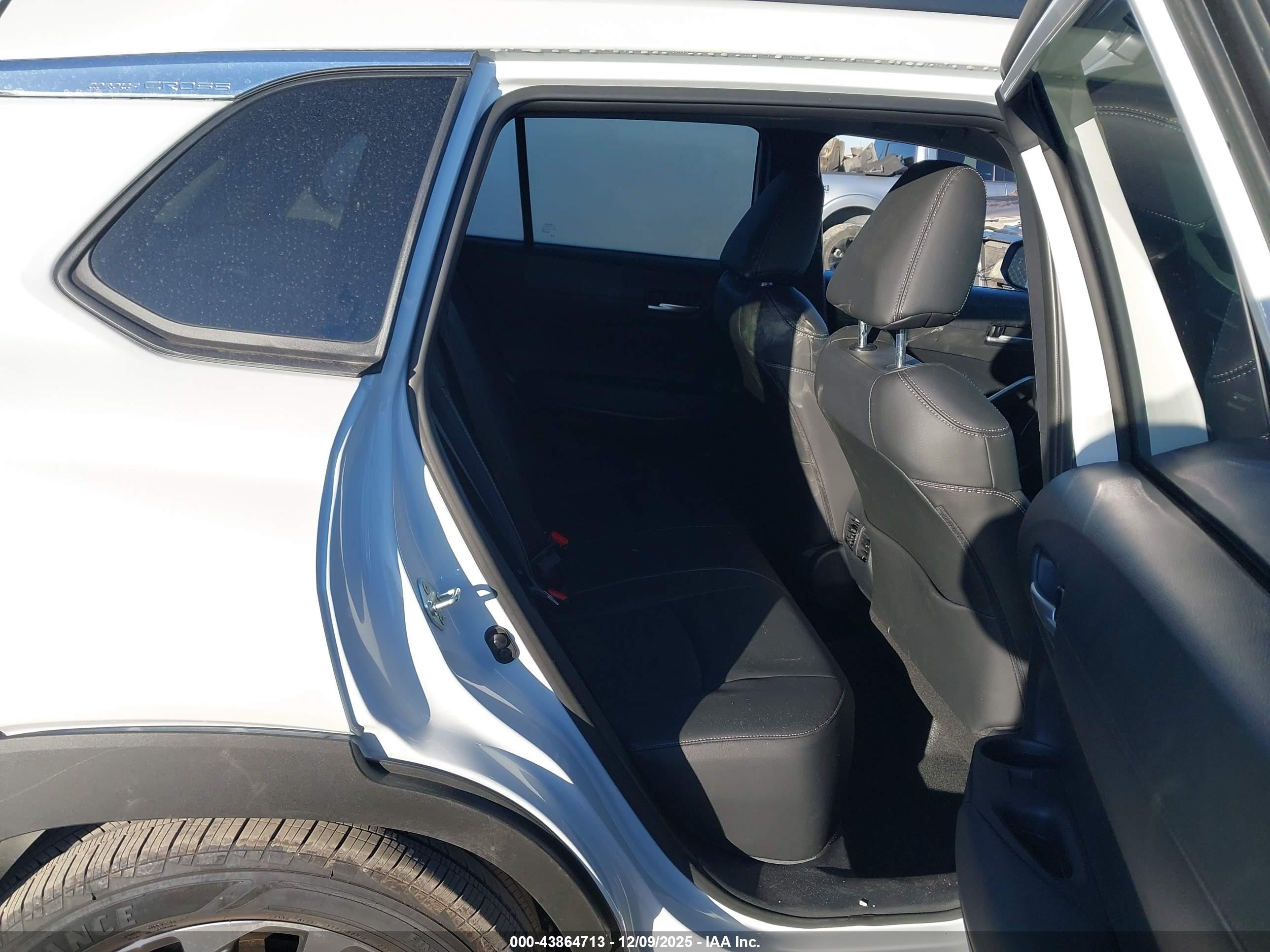 TOYOTA COROLLA image 8