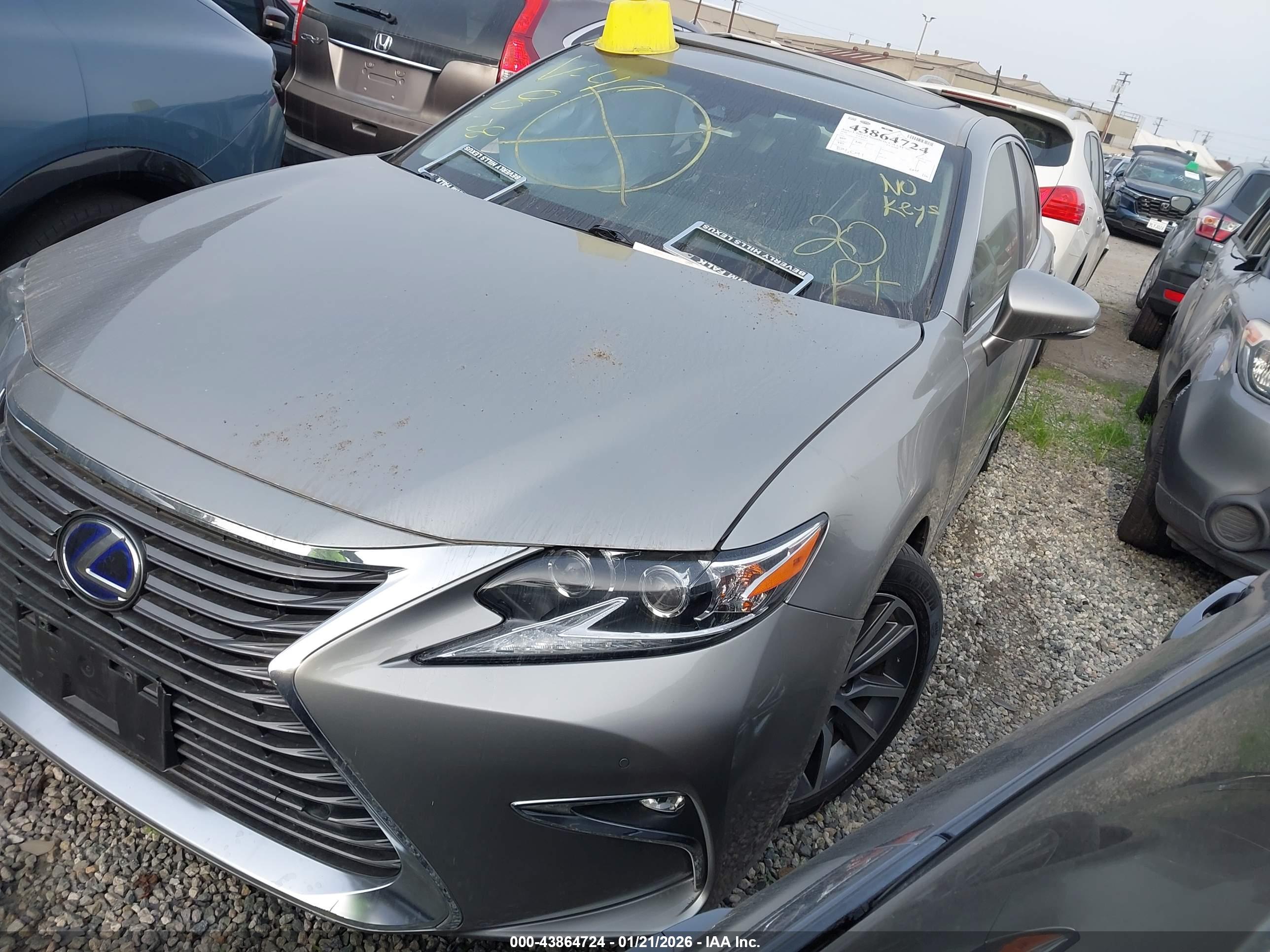LEXUS ES image 2