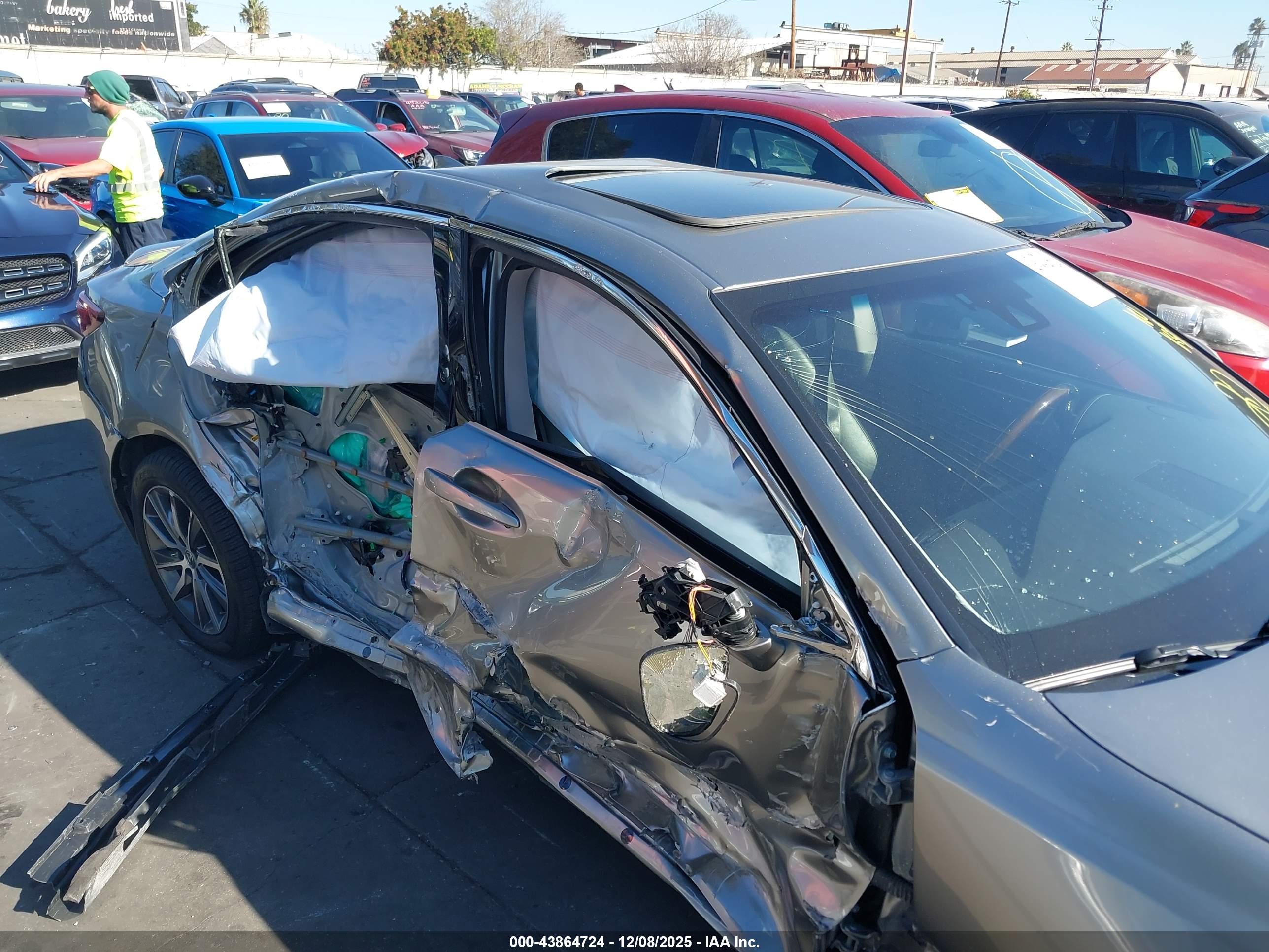 LEXUS ES image 6