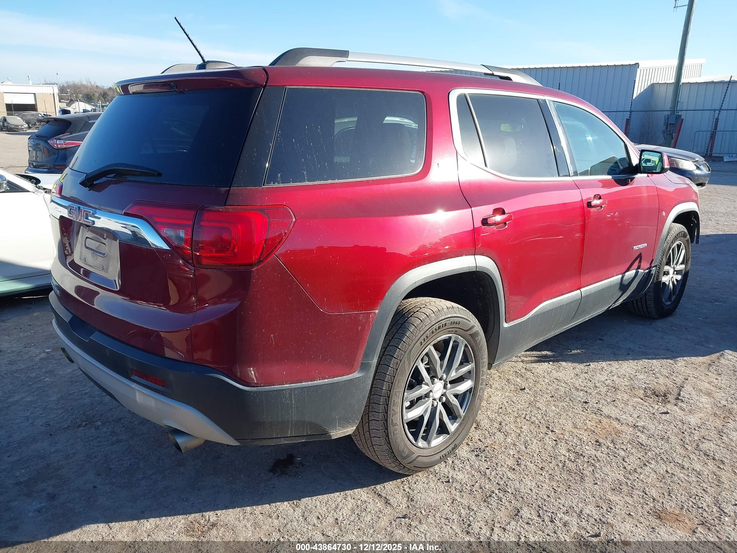 GMC ACADIA image 4