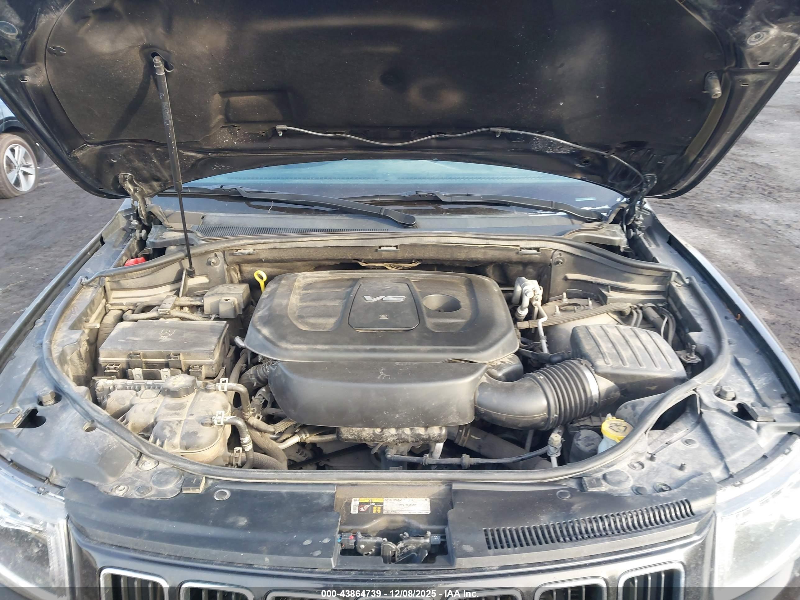 JEEP GRAND image 10