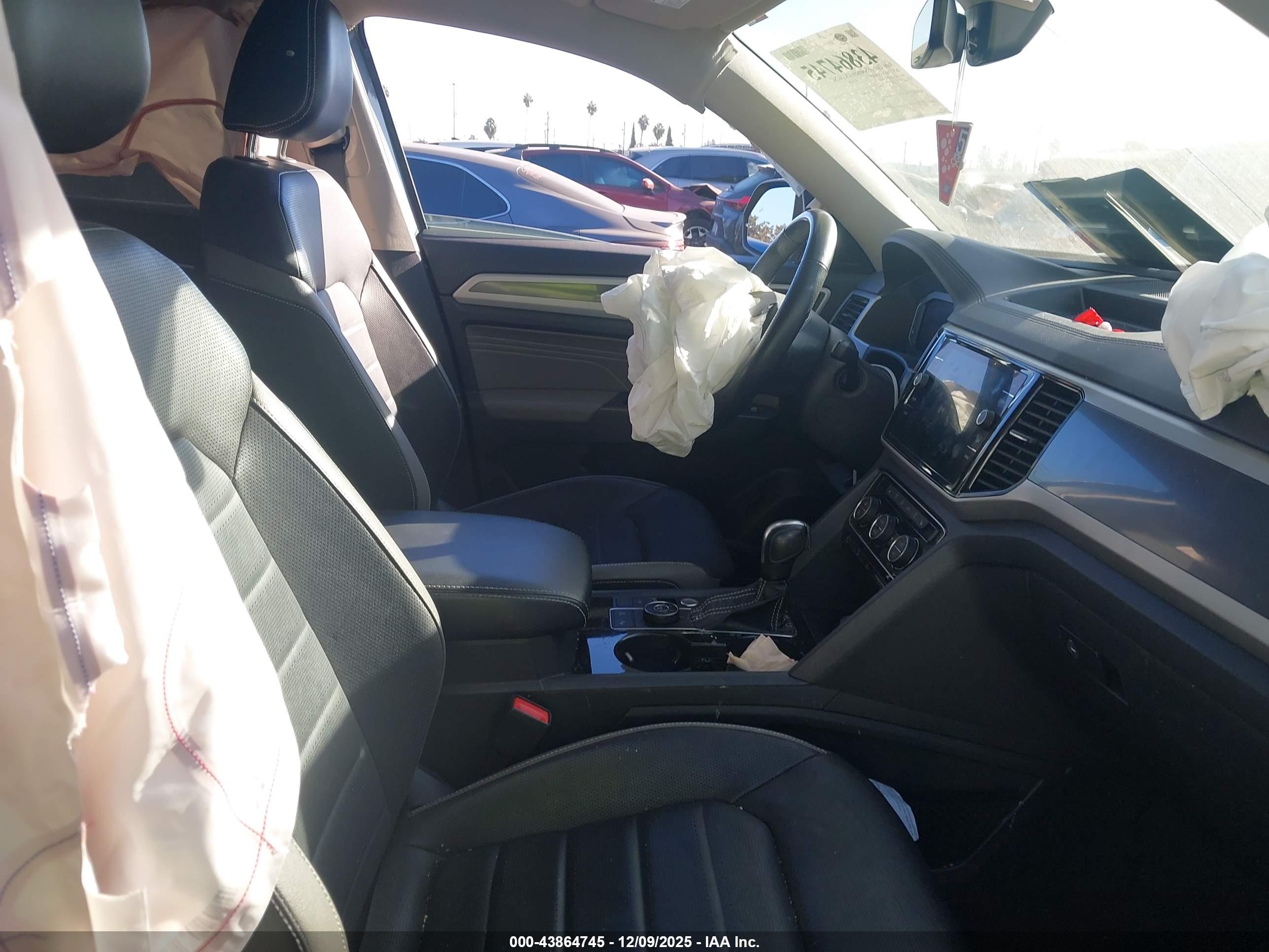 VOLKSWAGEN ATLAS image 5