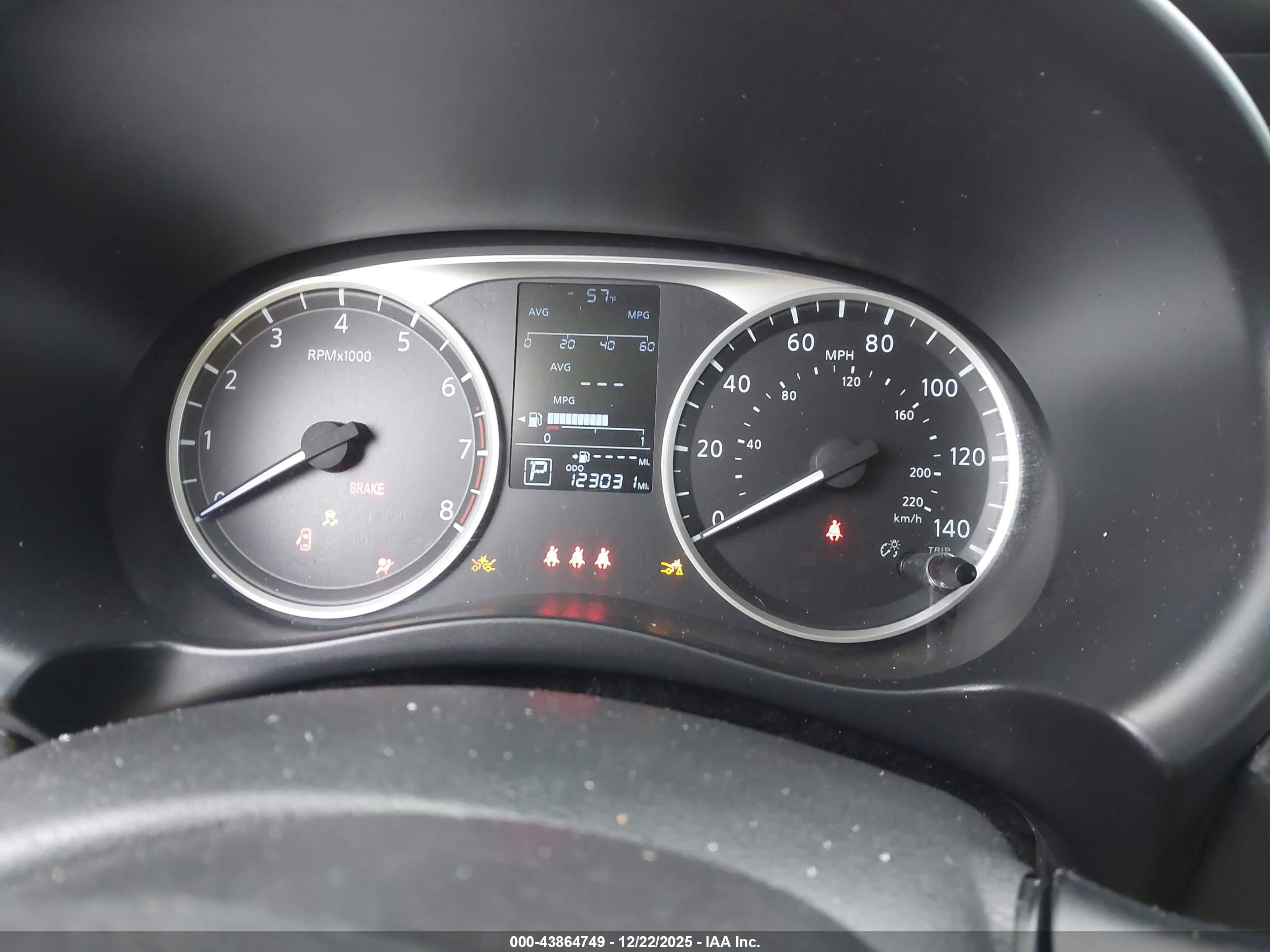 NISSAN KICKS image 7
