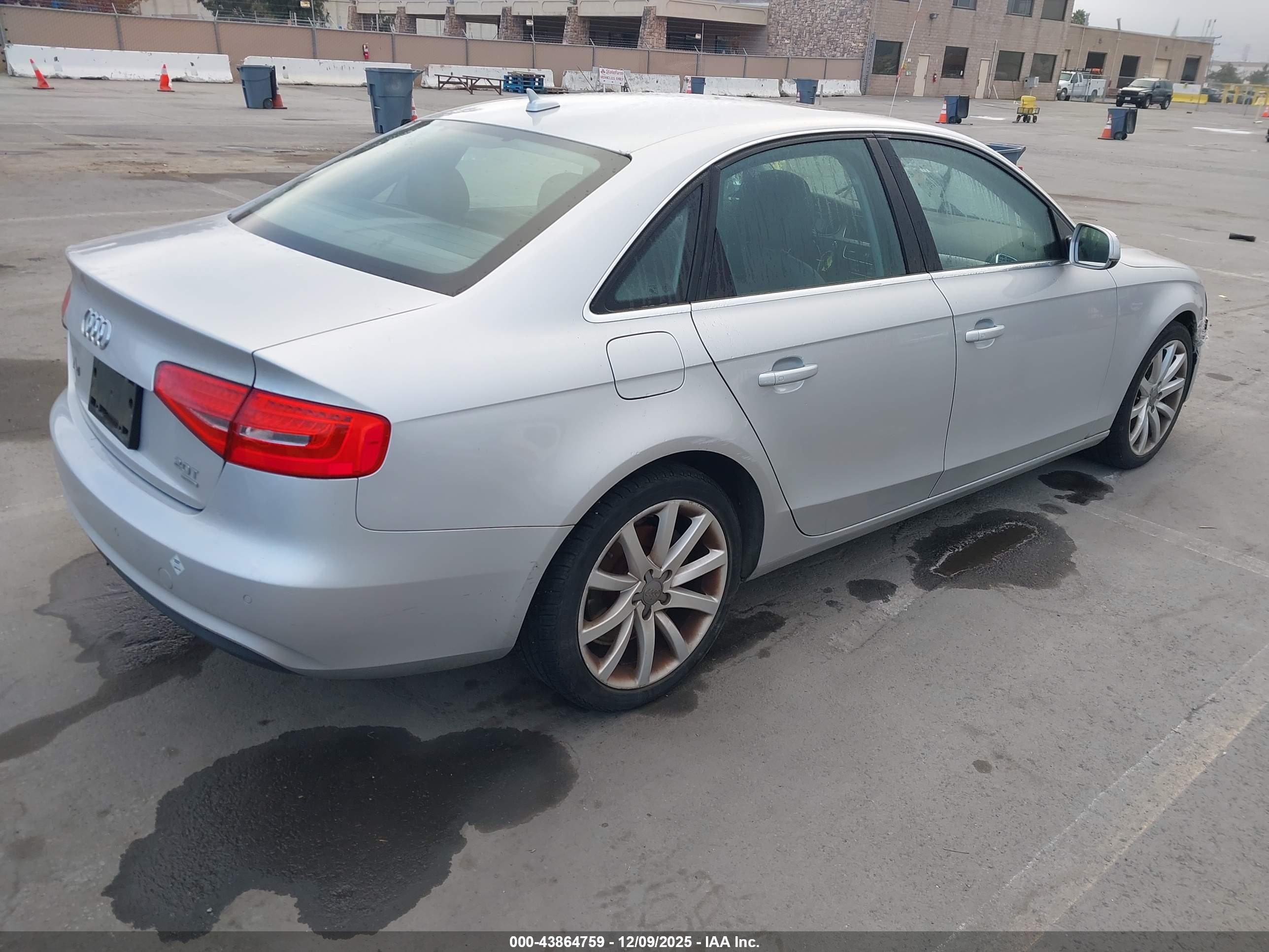 AUDI A4 image 4
