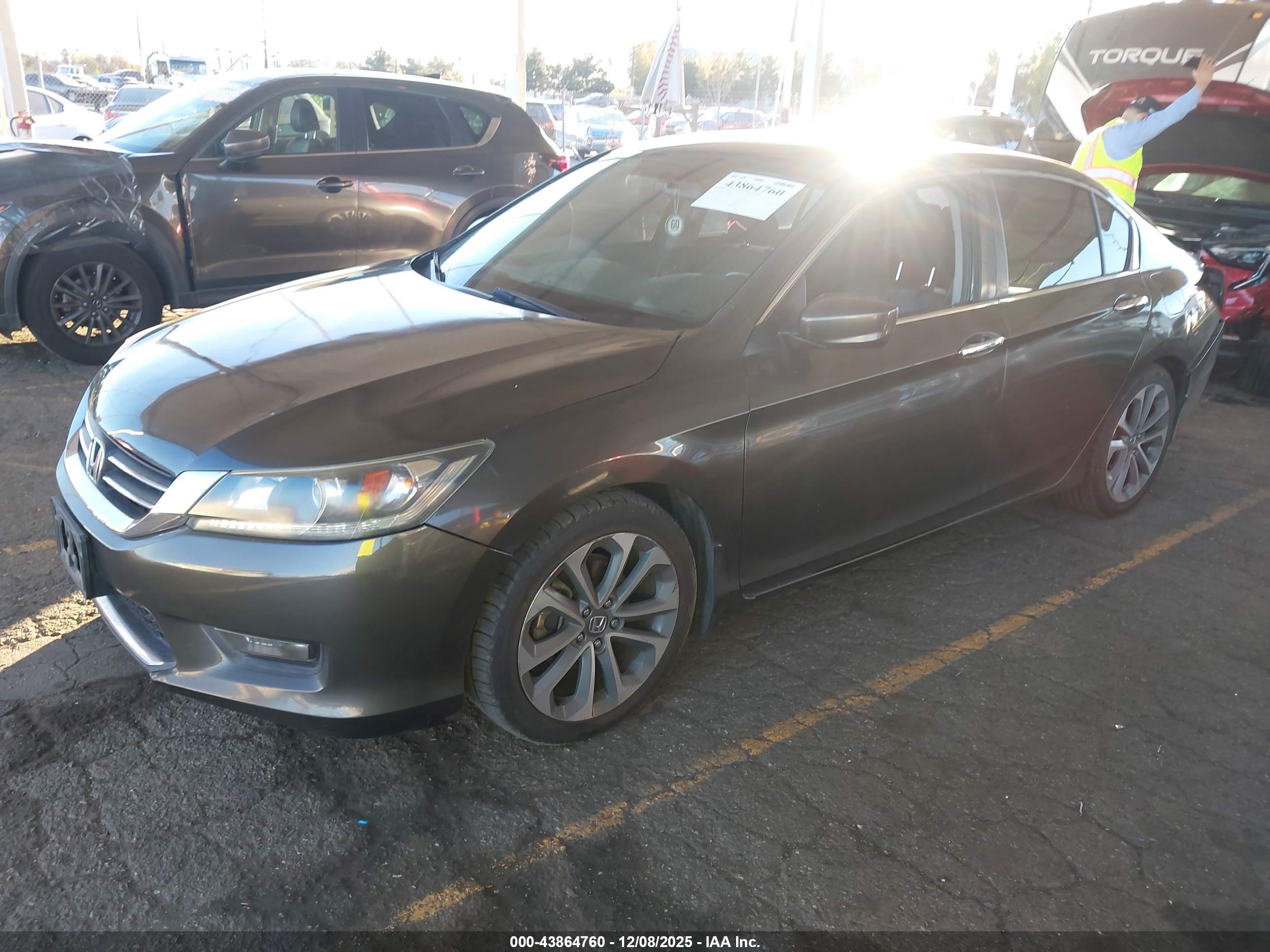 HONDA ACCORD image 2