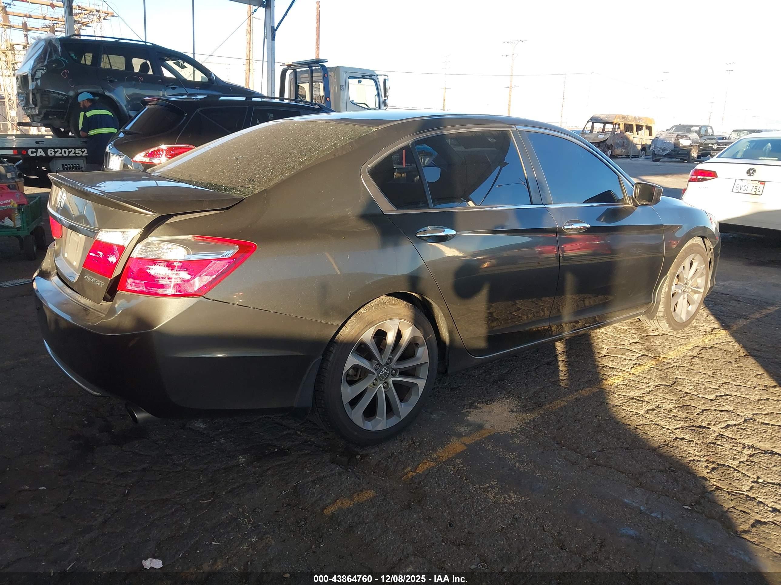 HONDA ACCORD image 4
