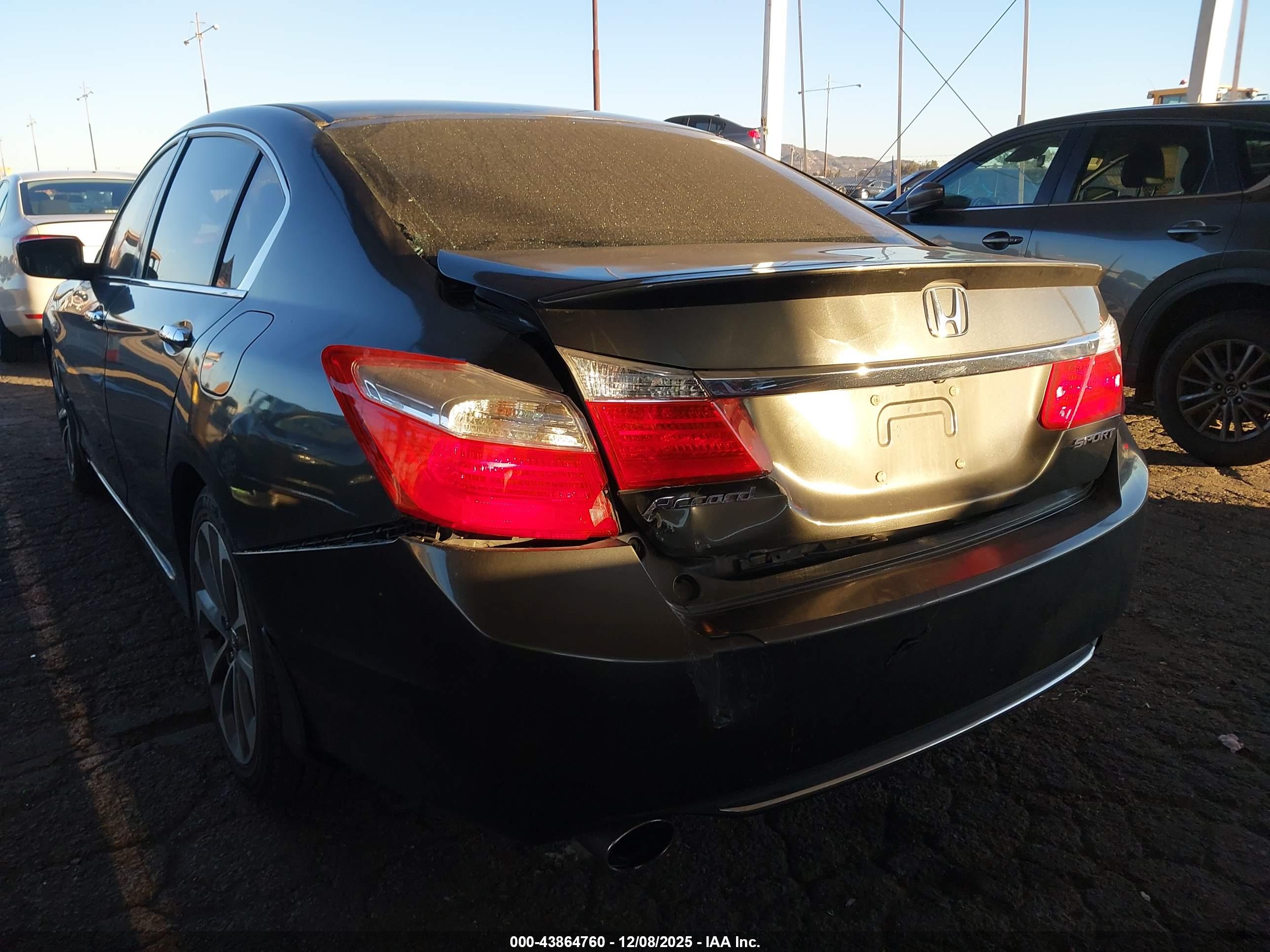 HONDA ACCORD image 6