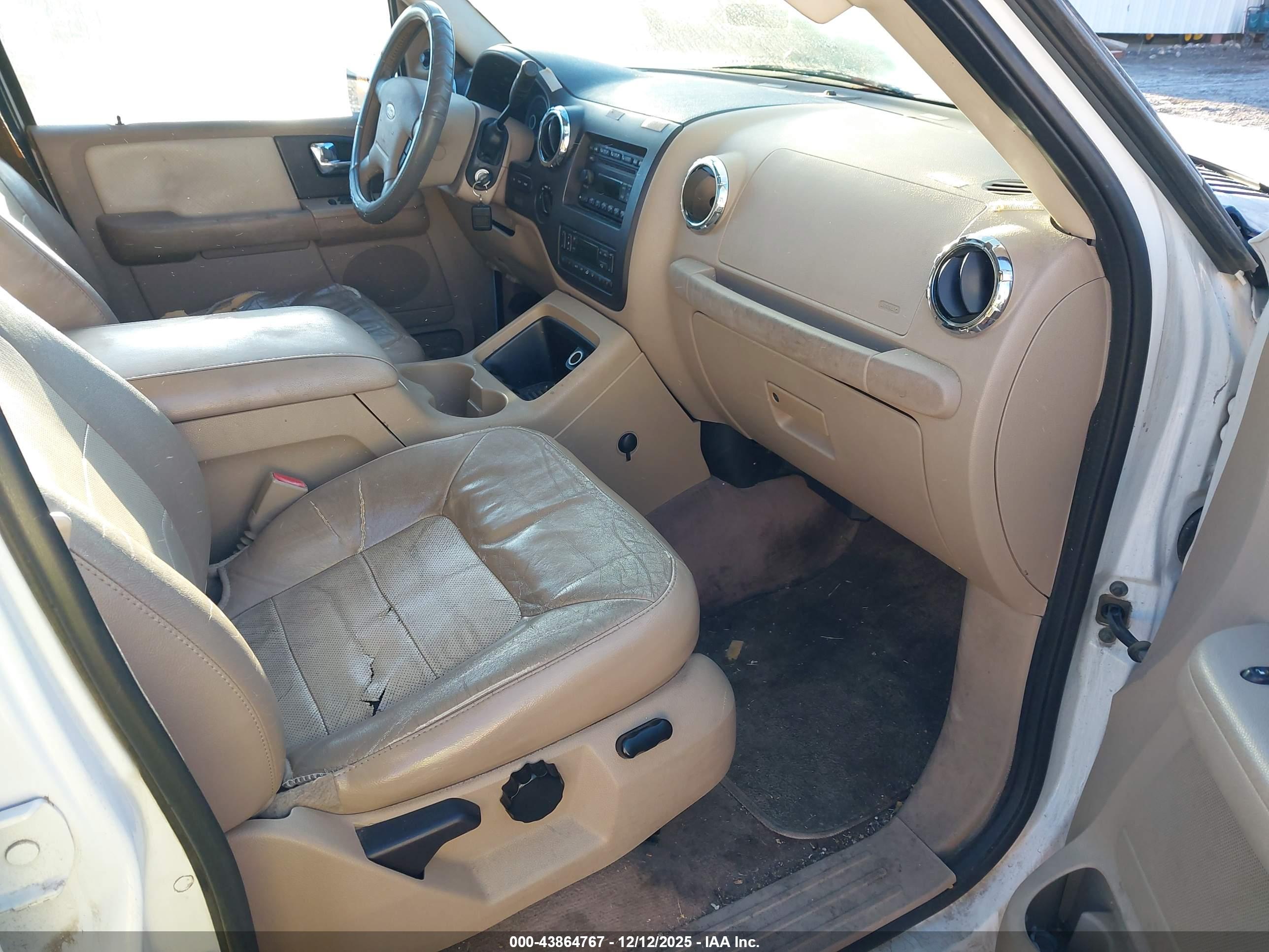 FORD EXPEDITION image 5