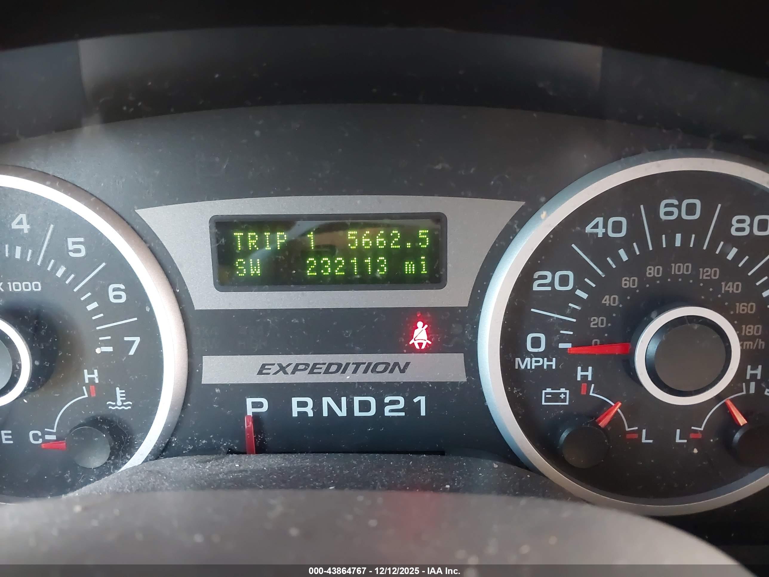 FORD EXPEDITION image 7