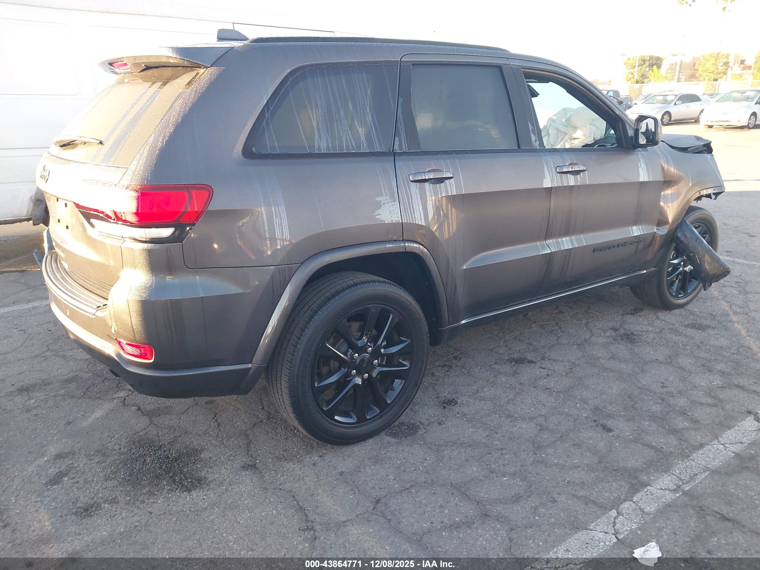 JEEP GRAND image 4