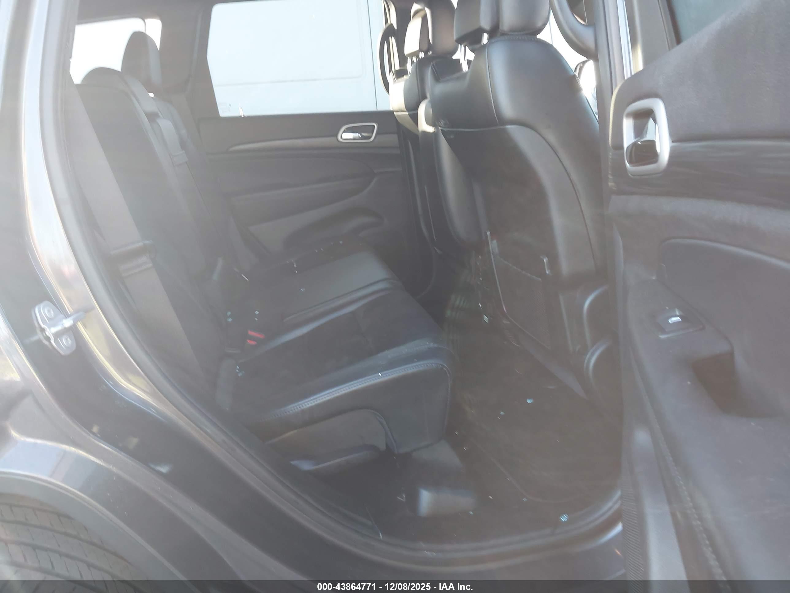 JEEP GRAND image 8