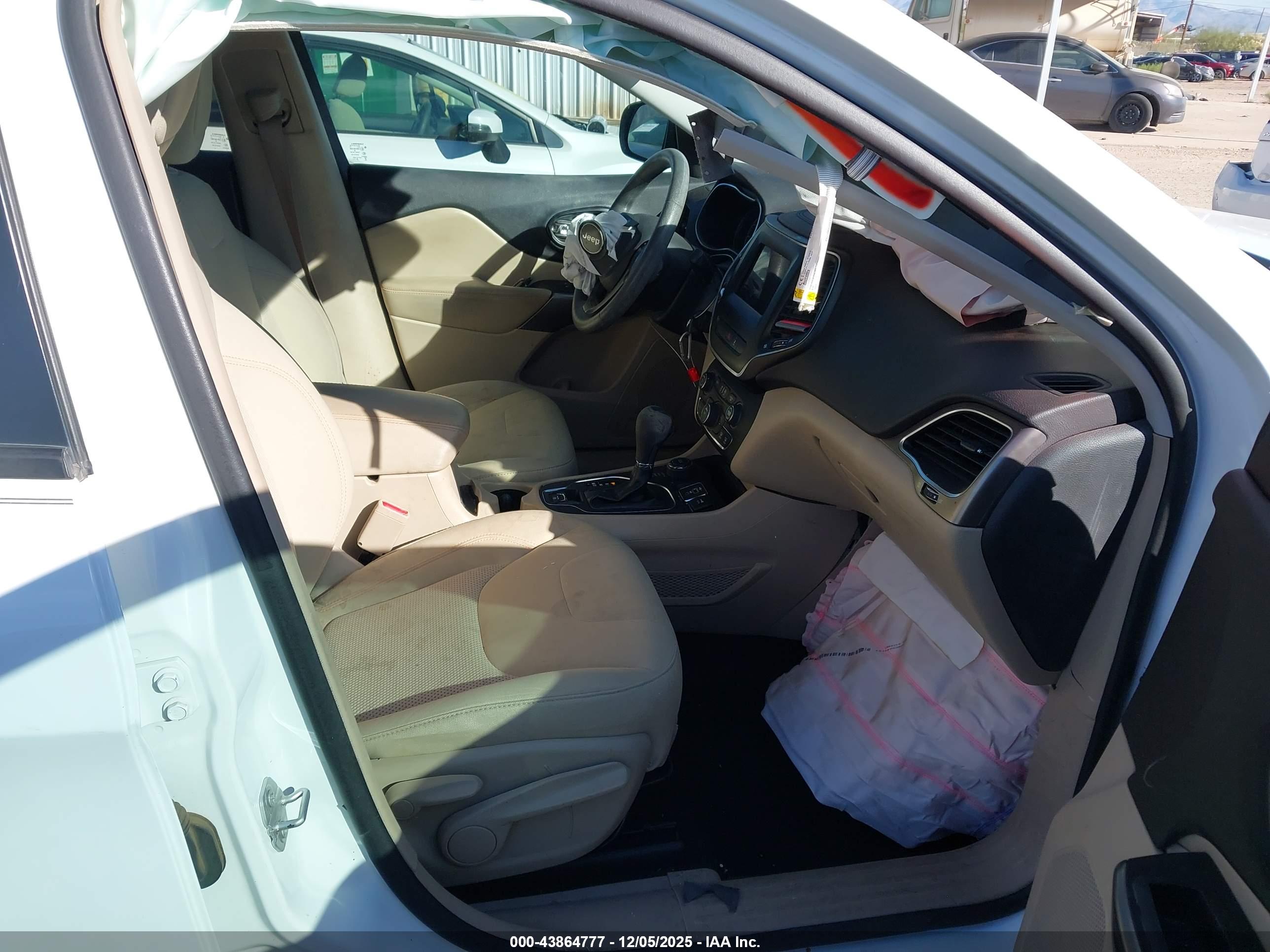 JEEP CHEROKEE image 5