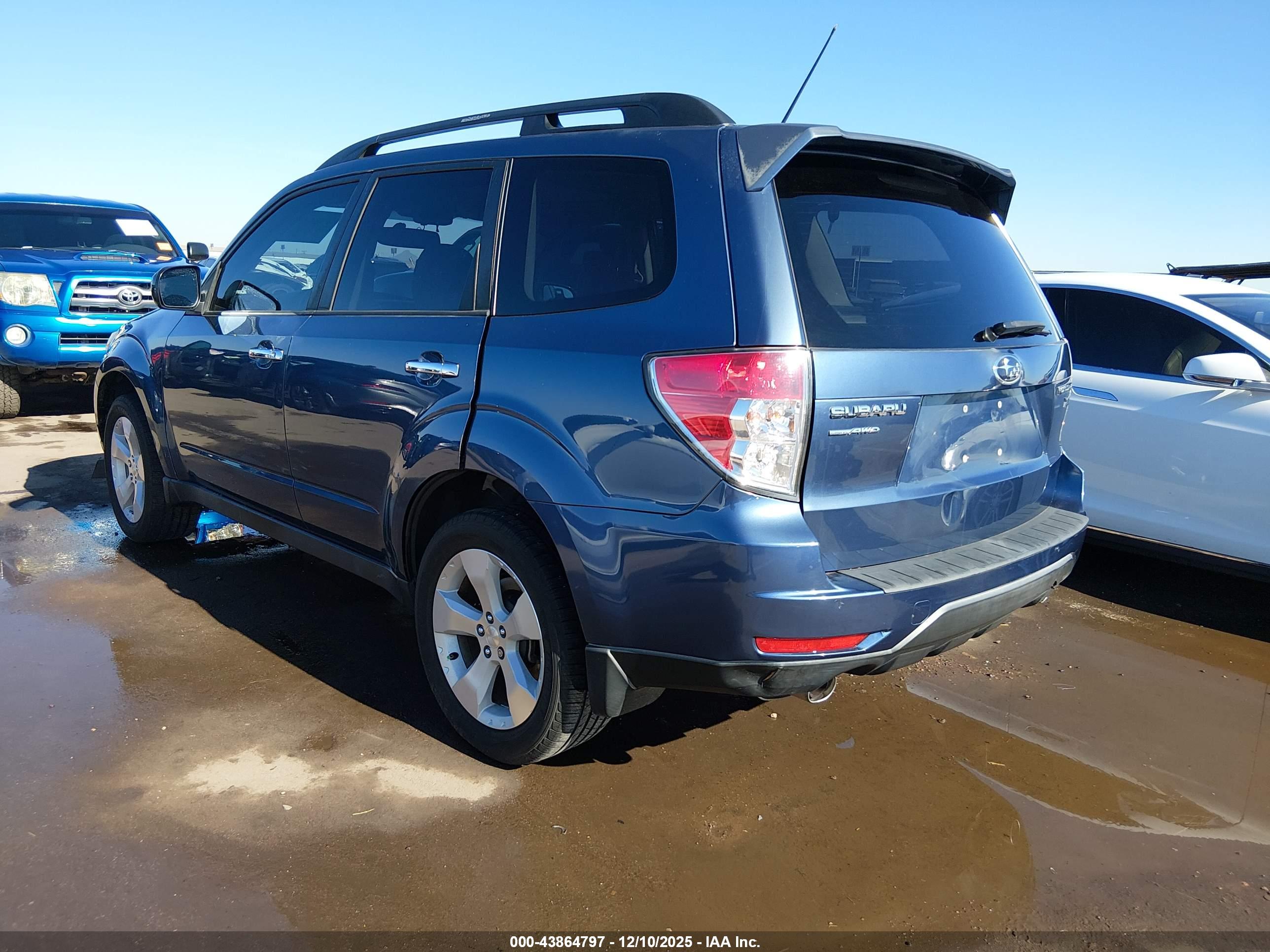 SUBARU FORESTER image 3