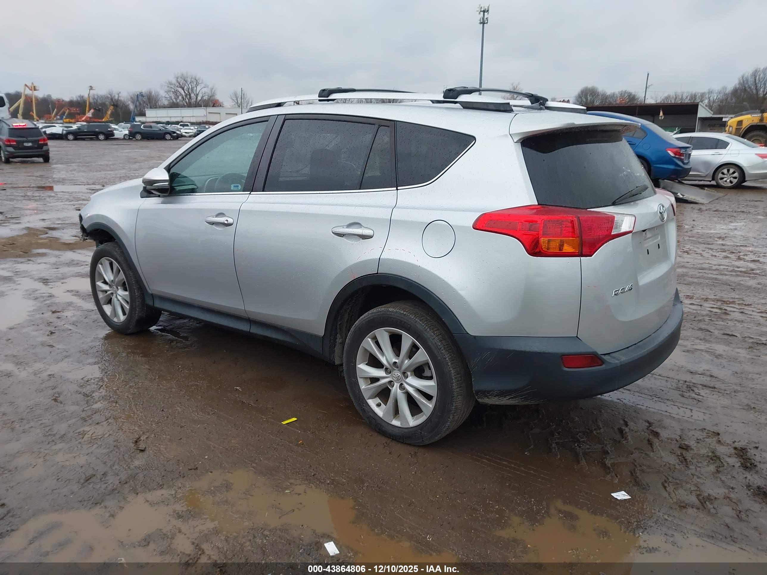 TOYOTA RAV4 image 3