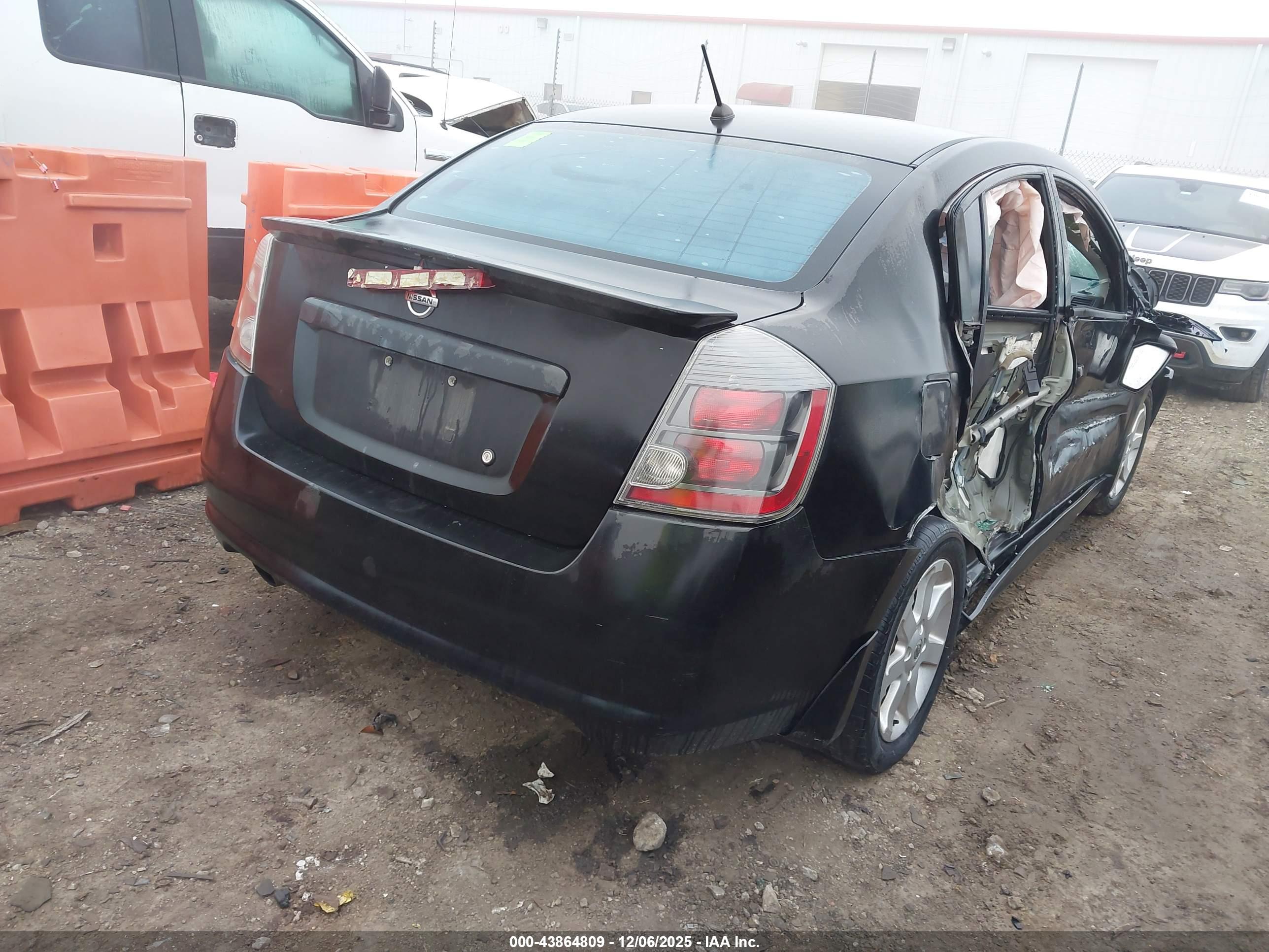 NISSAN SENTRA image 4