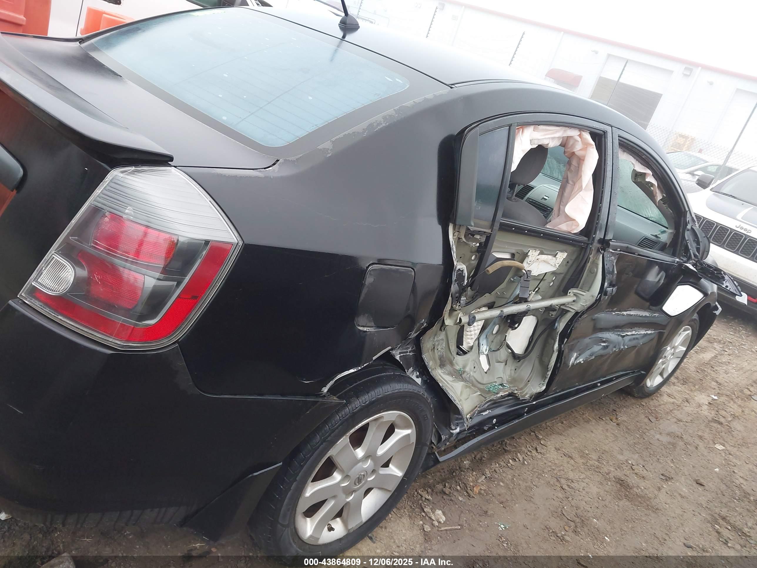 NISSAN SENTRA image 6