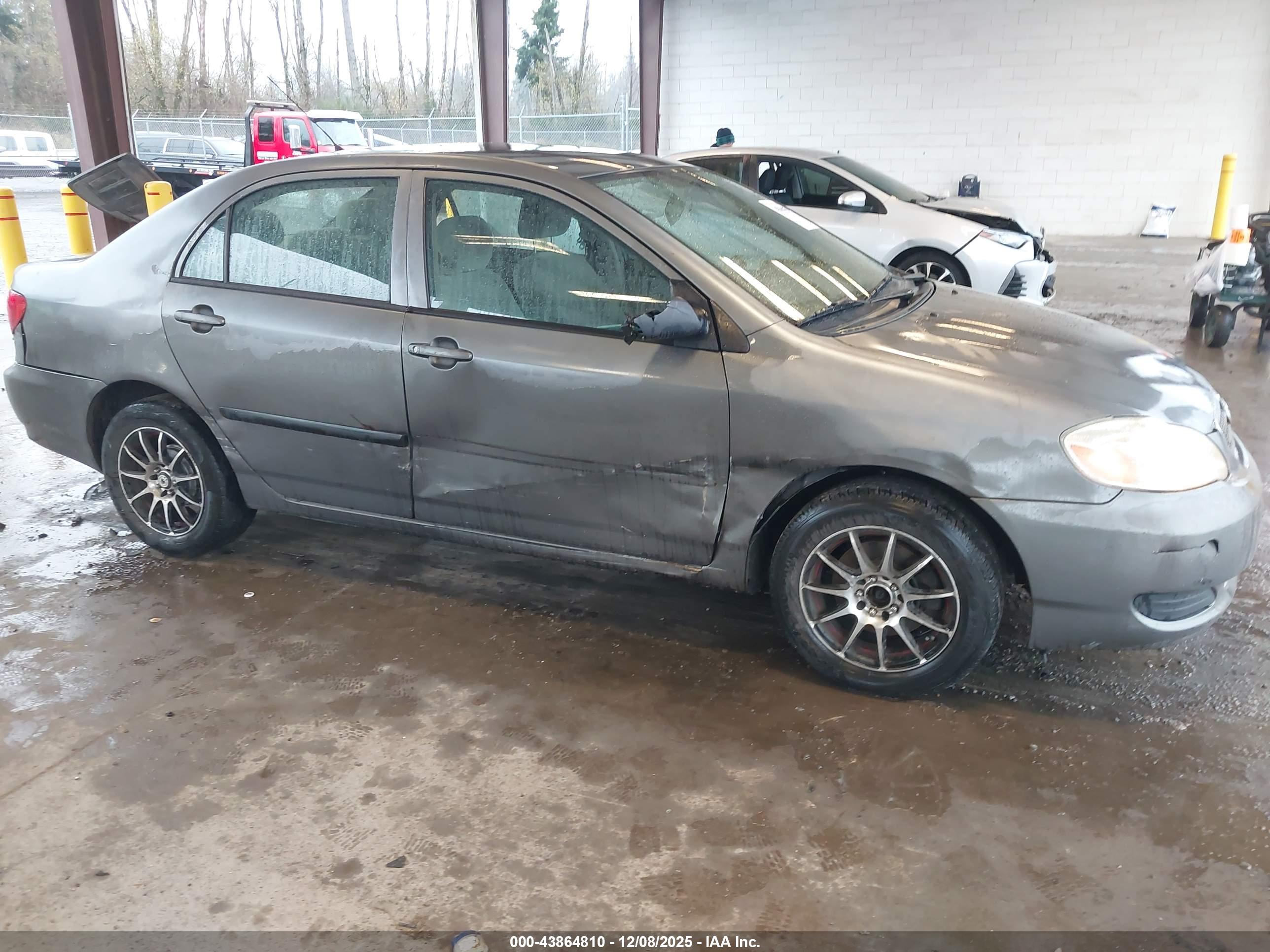 TOYOTA COROLLA image 6