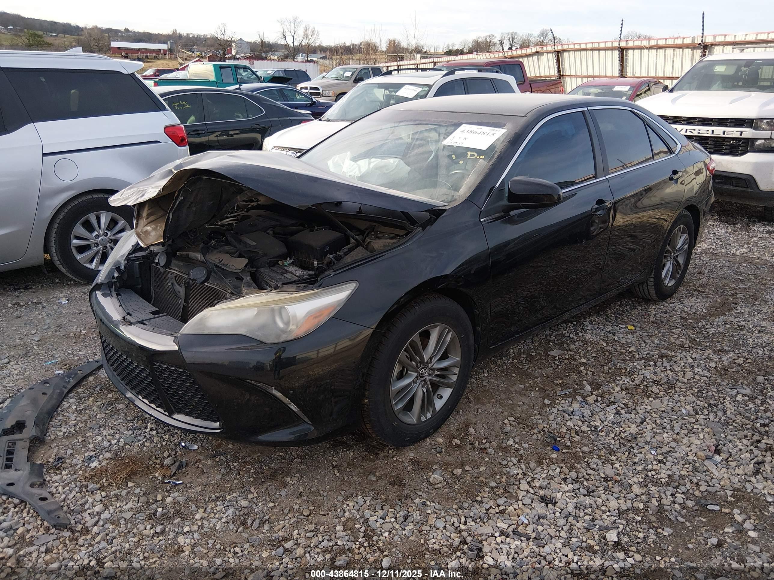 TOYOTA CAMRY image 2