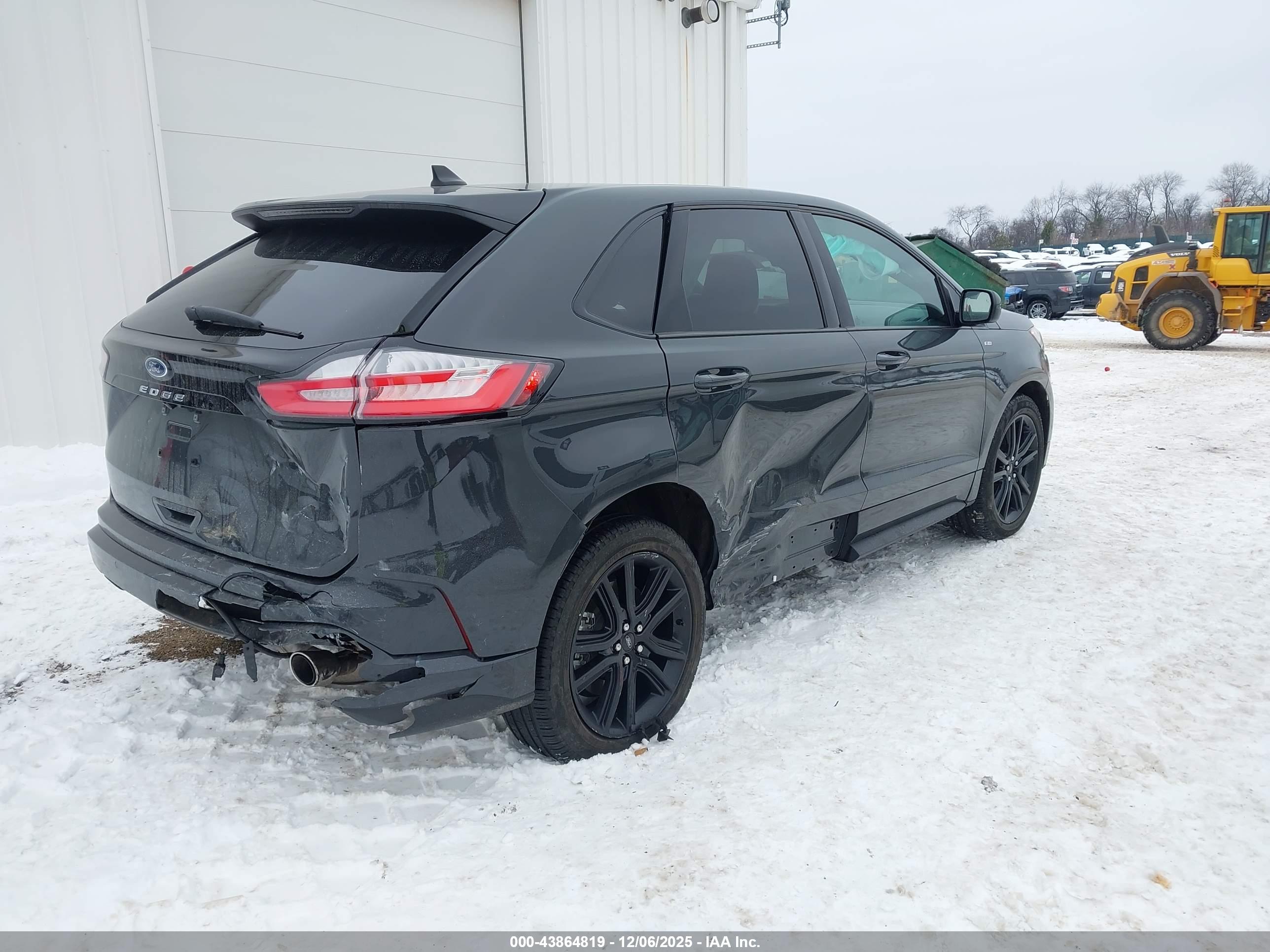 FORD EDGE image 4