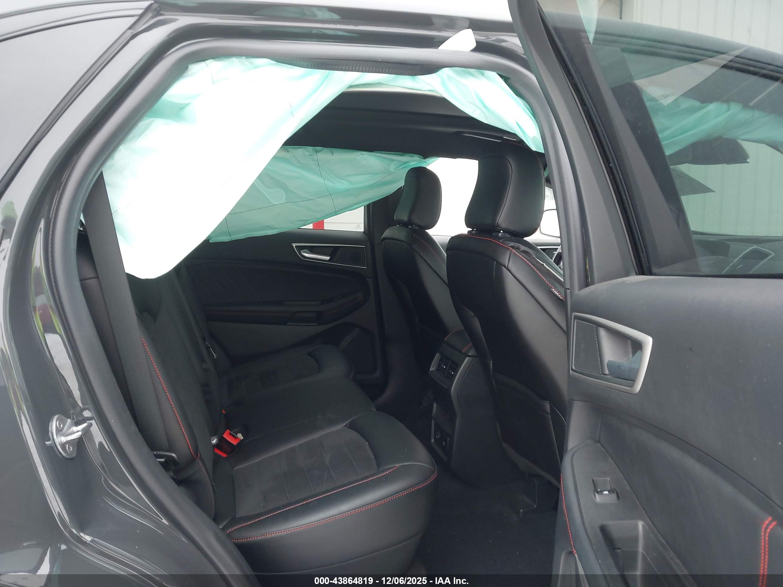 FORD EDGE image 8