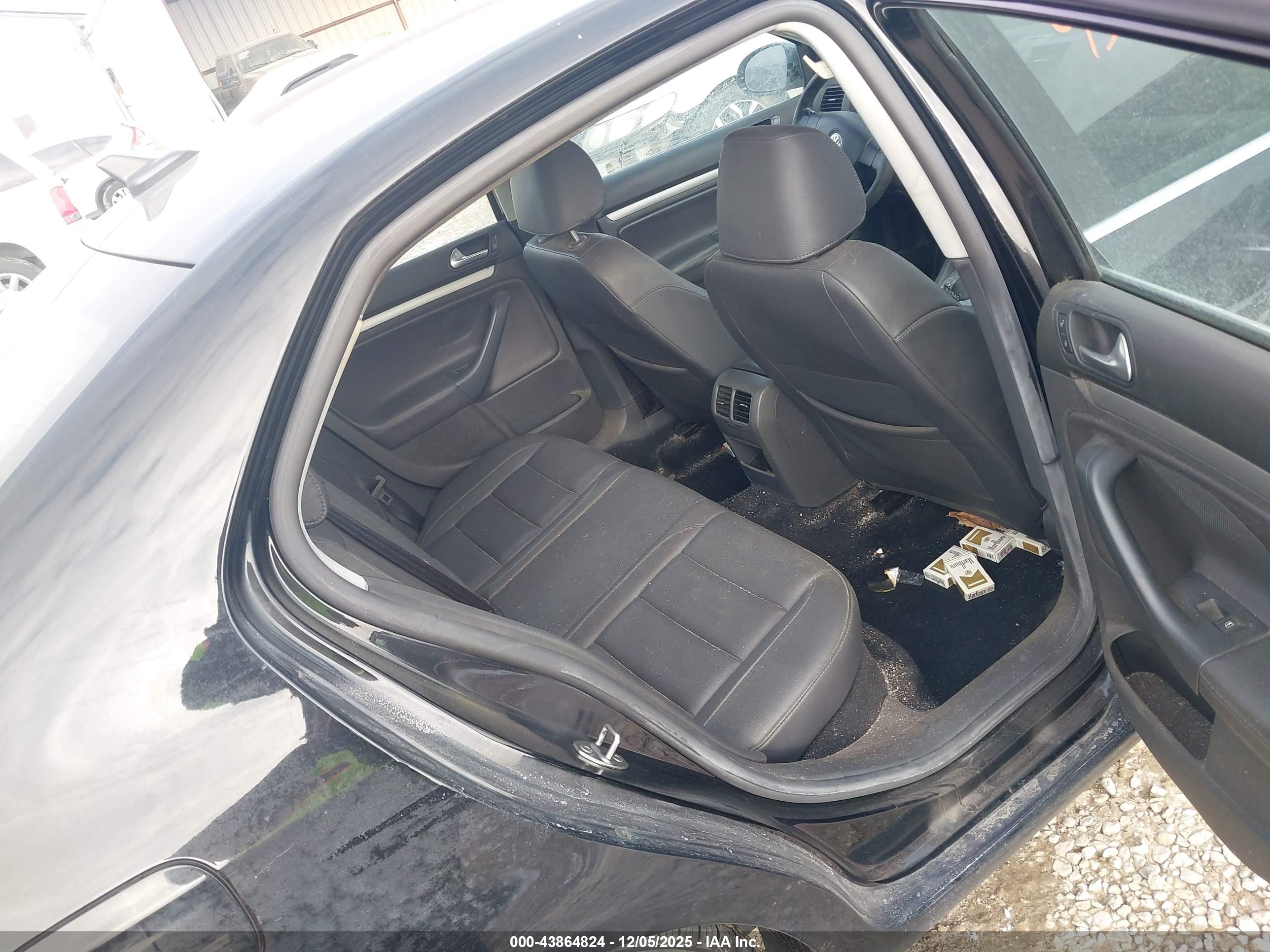 VOLKSWAGEN JETTA image 8