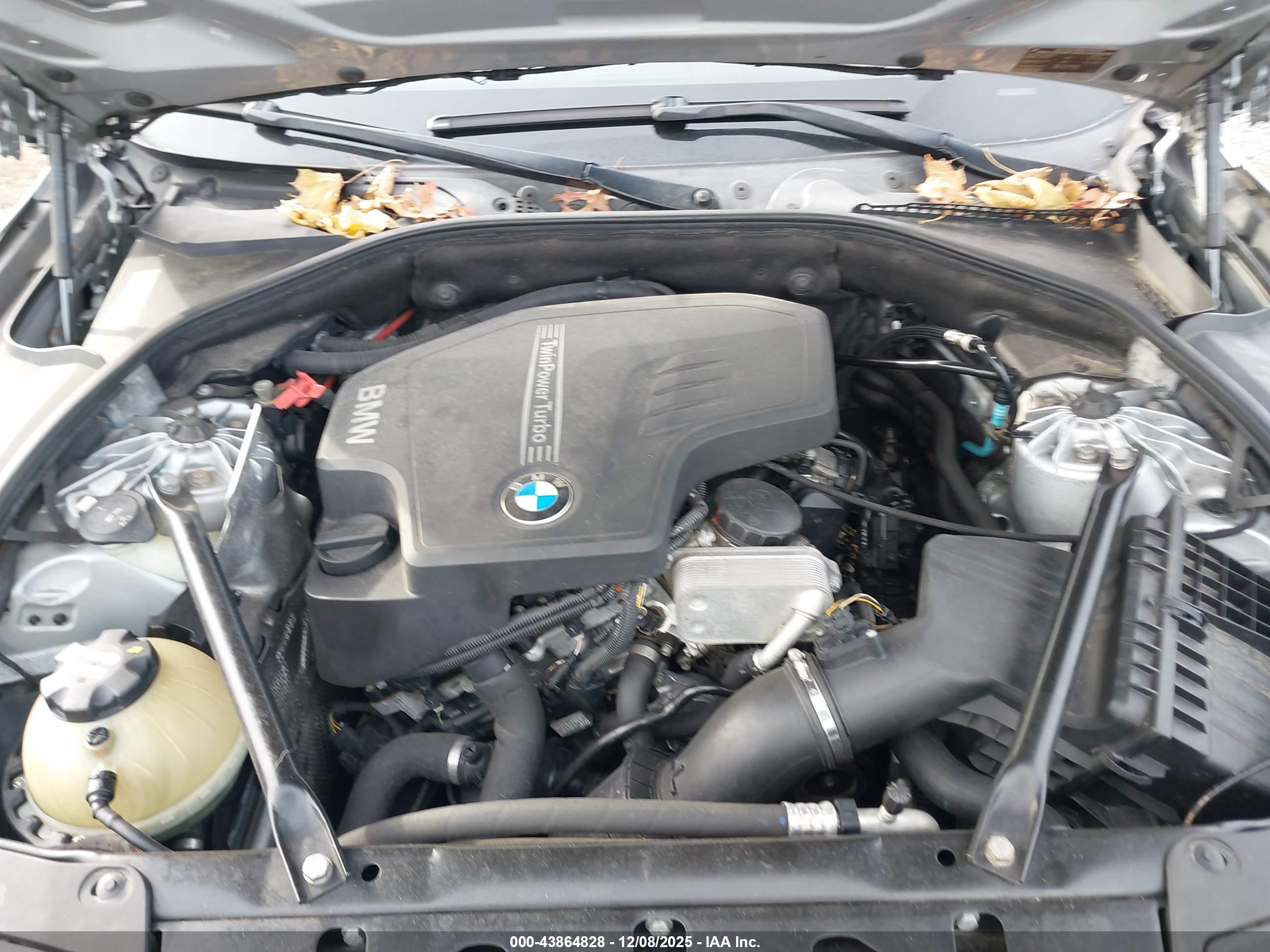 BMW 528I image 10