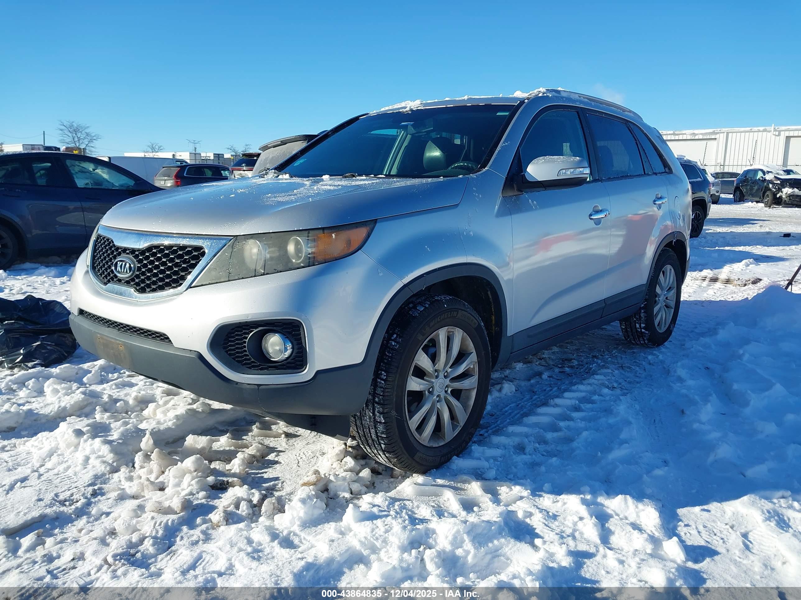 KIA SORENTO image 2