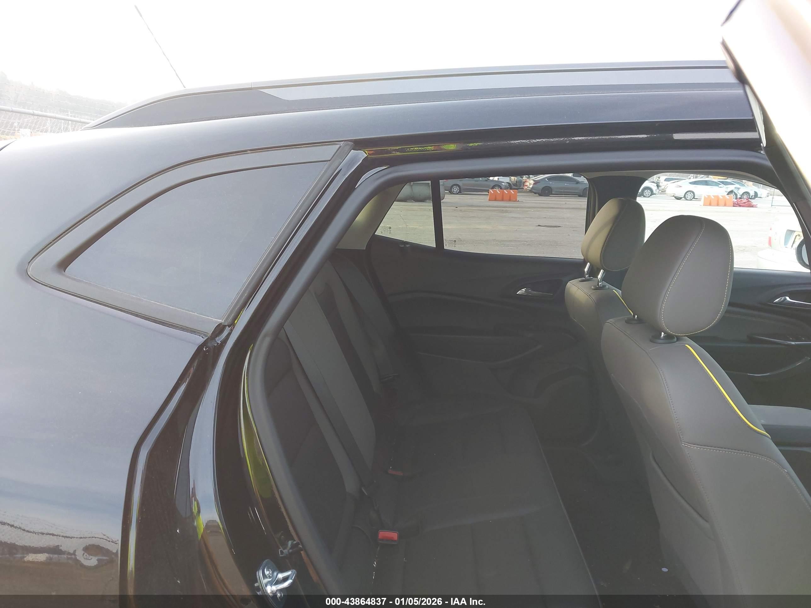 CHEVROLET TRAX image 8