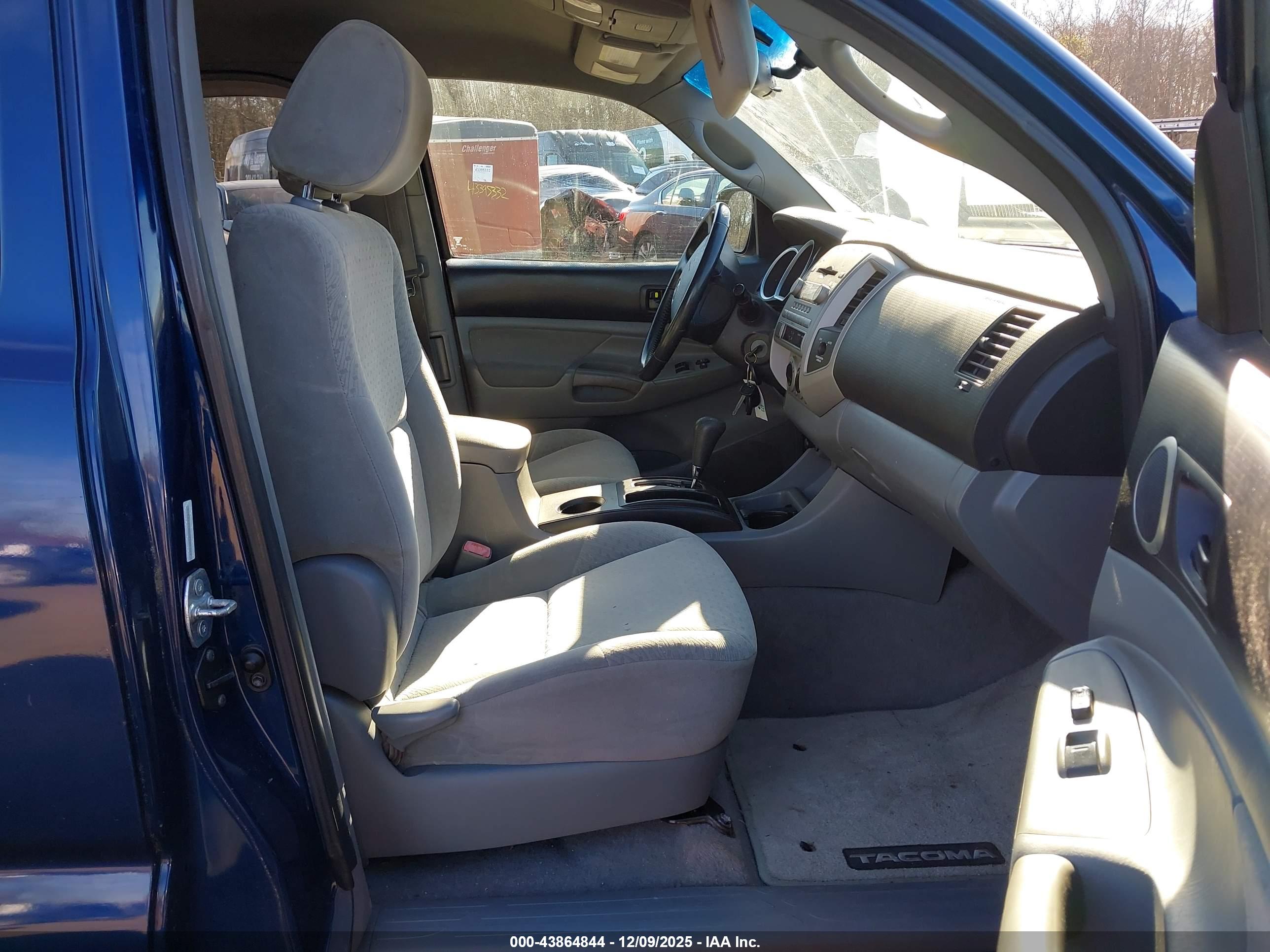 TOYOTA TACOMA image 5