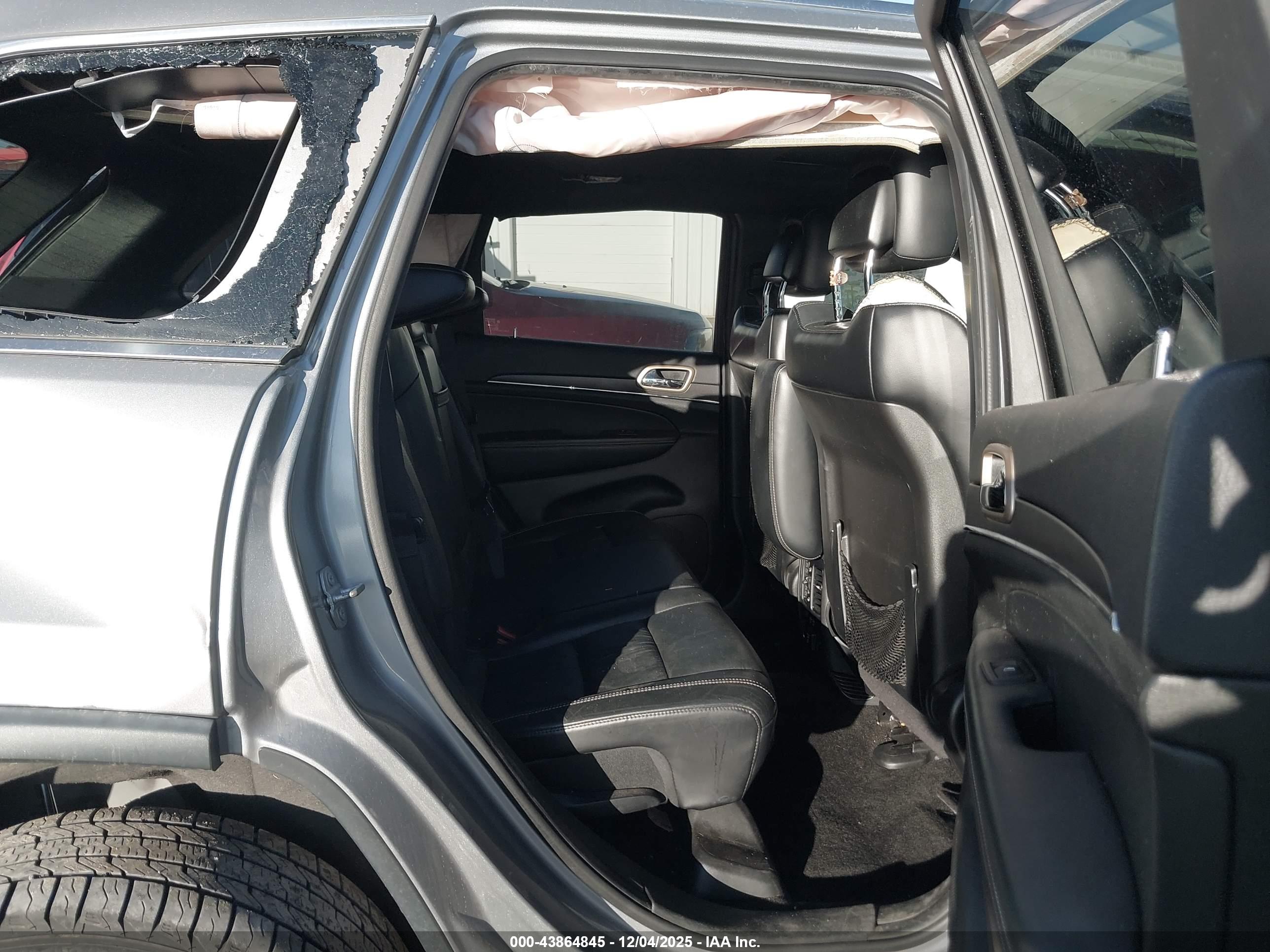 JEEP GRAND image 8