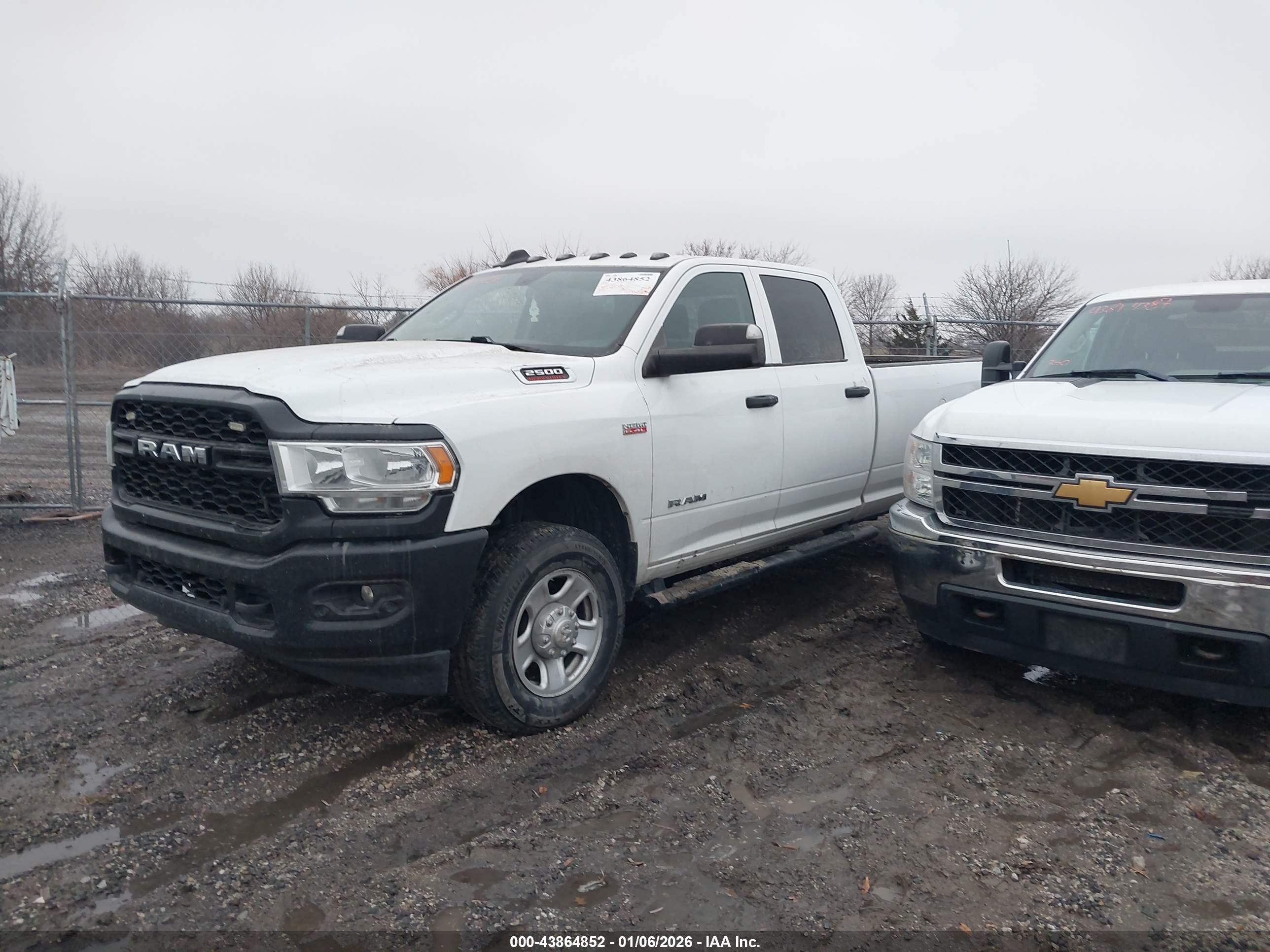 RAM 2500 image 2