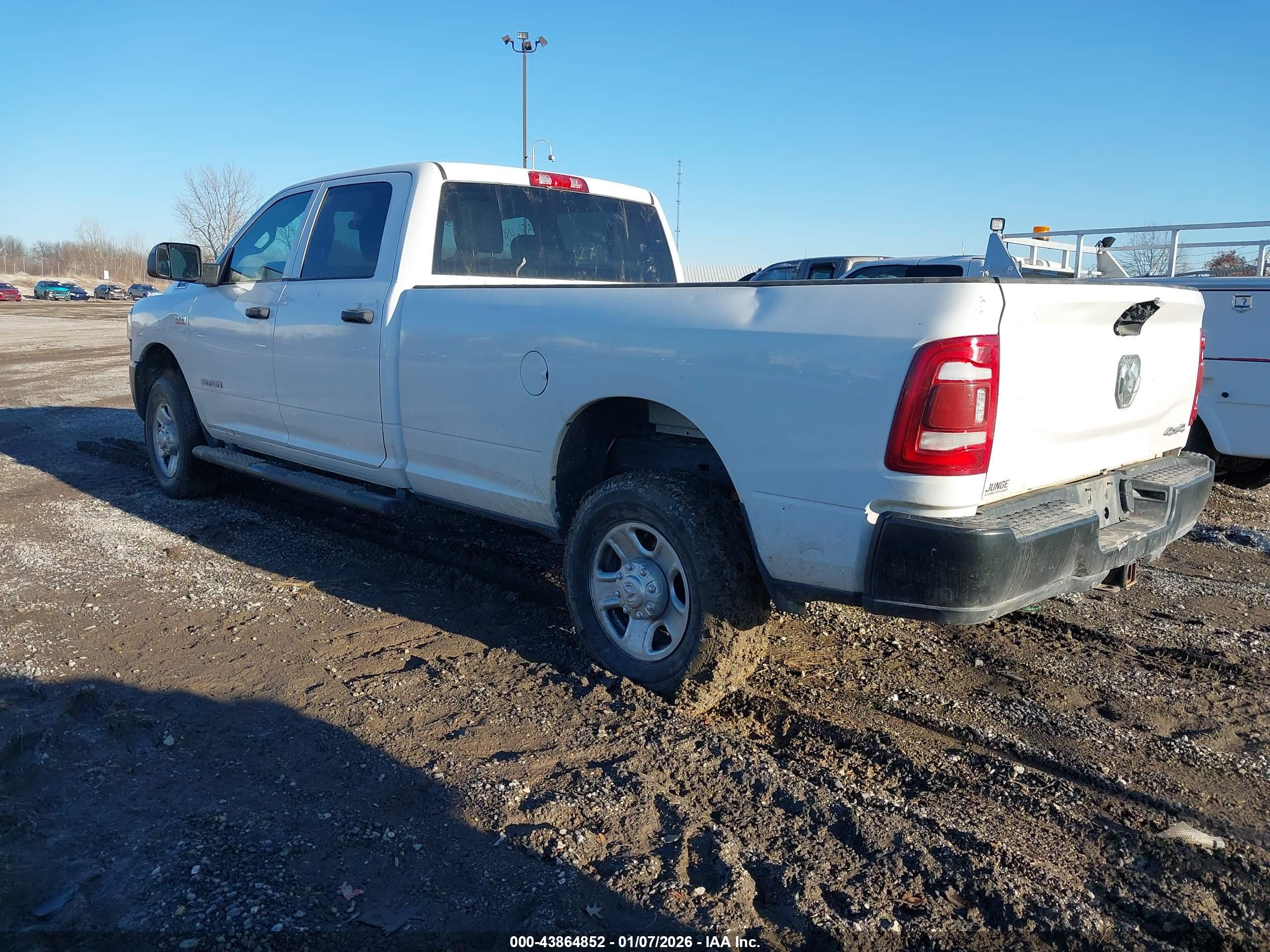 RAM 2500 image 3