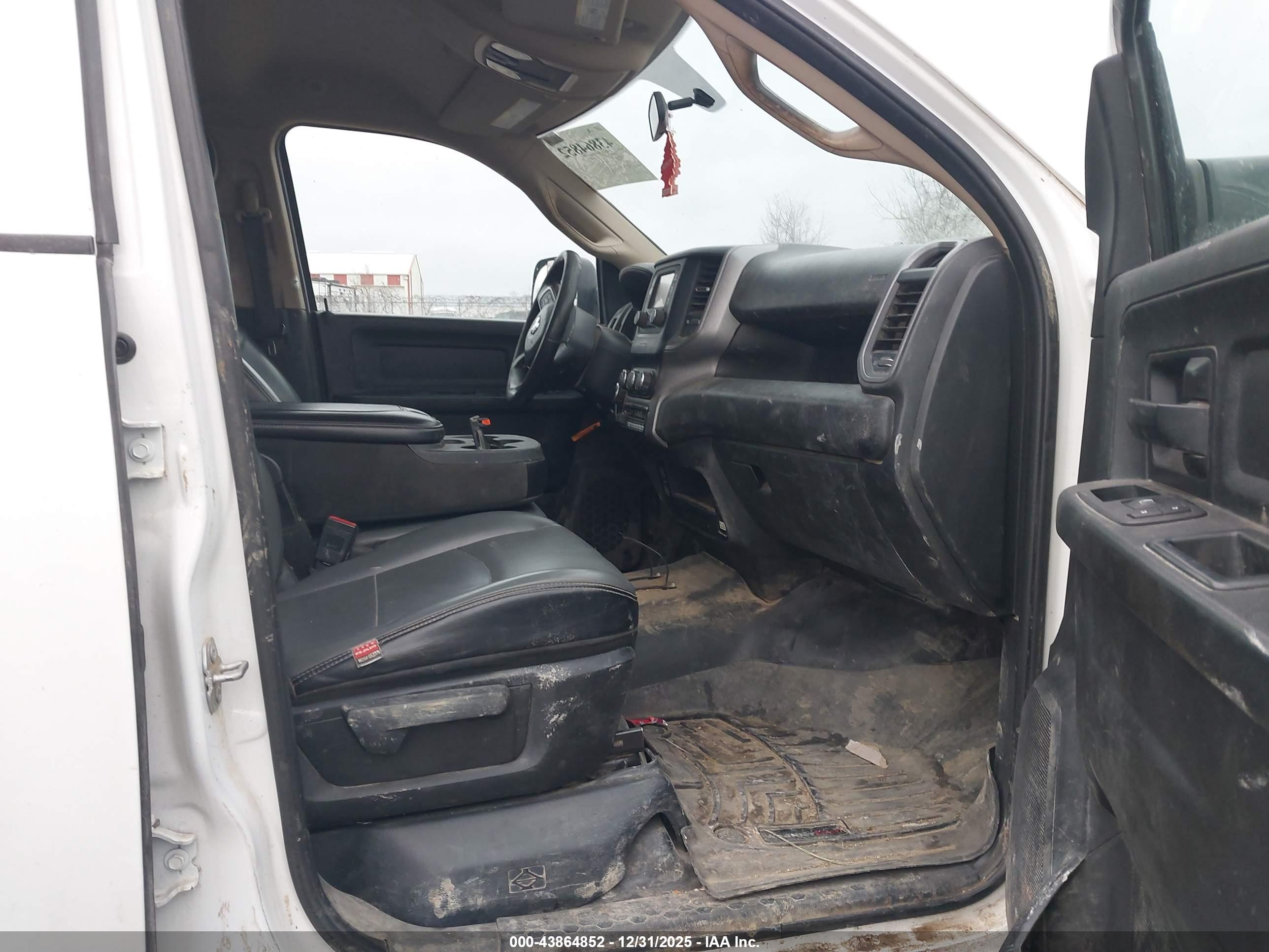 RAM 2500 image 5