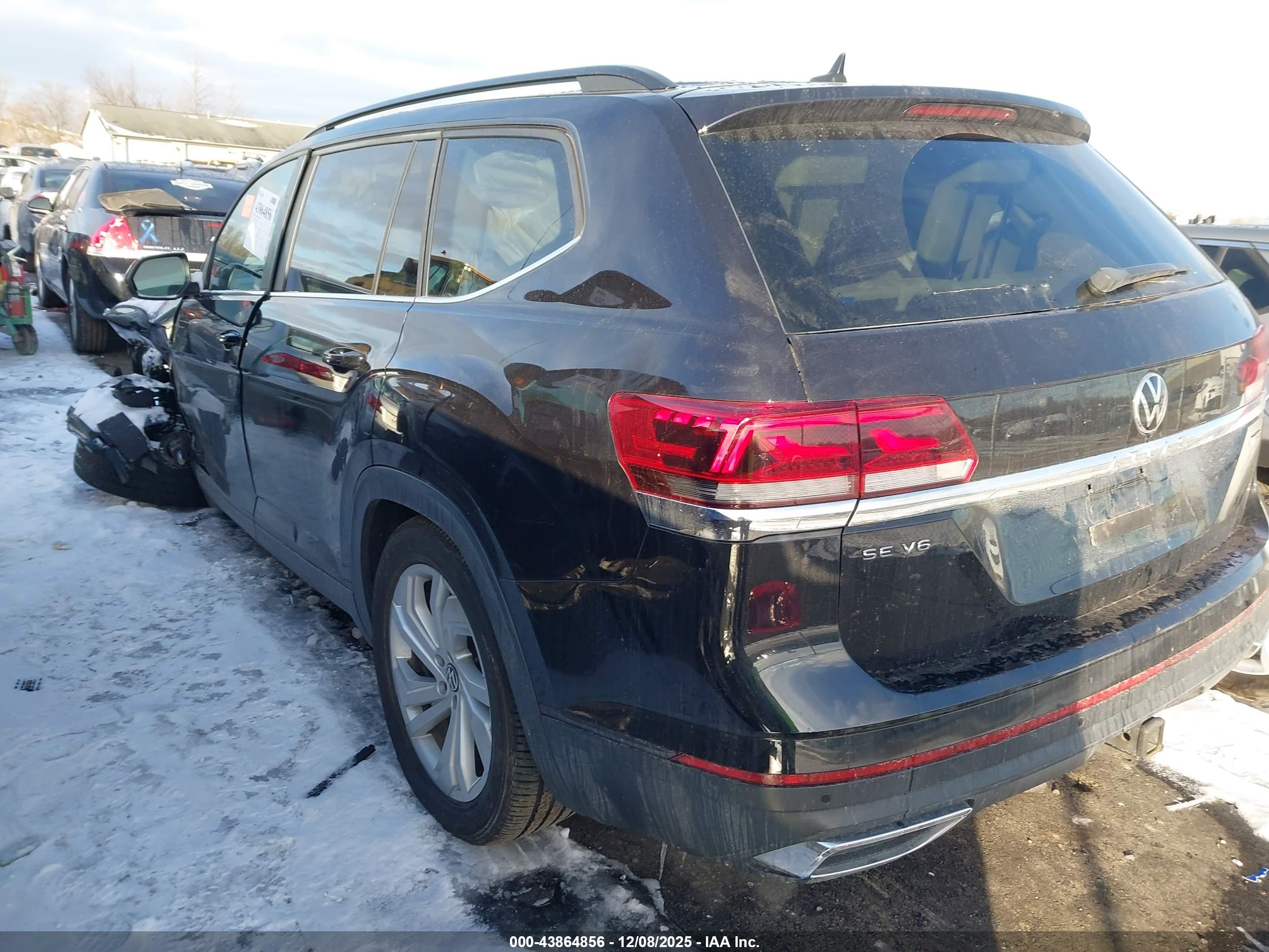 VOLKSWAGEN ATLAS image 3