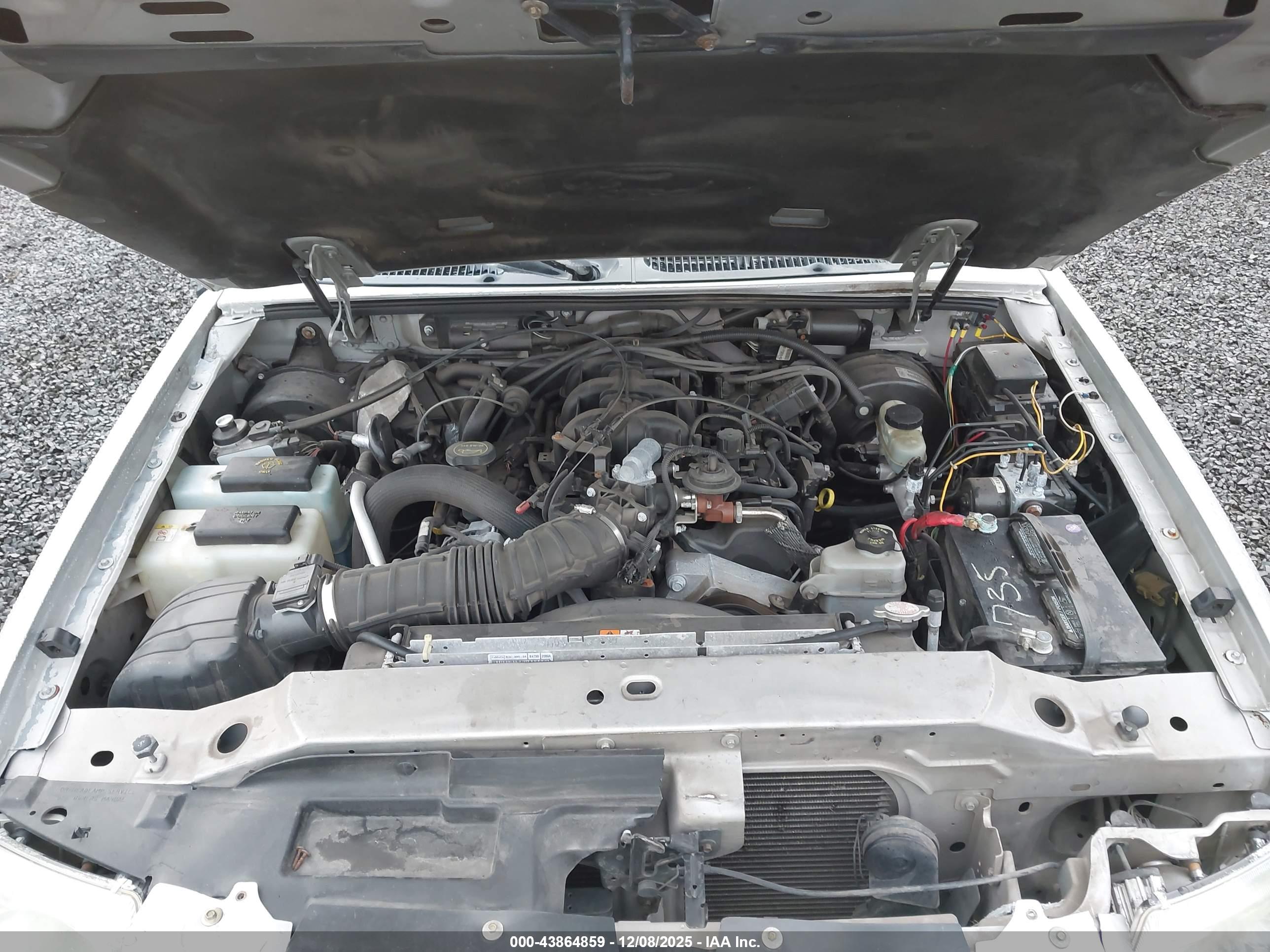 FORD EXPLORER image 10