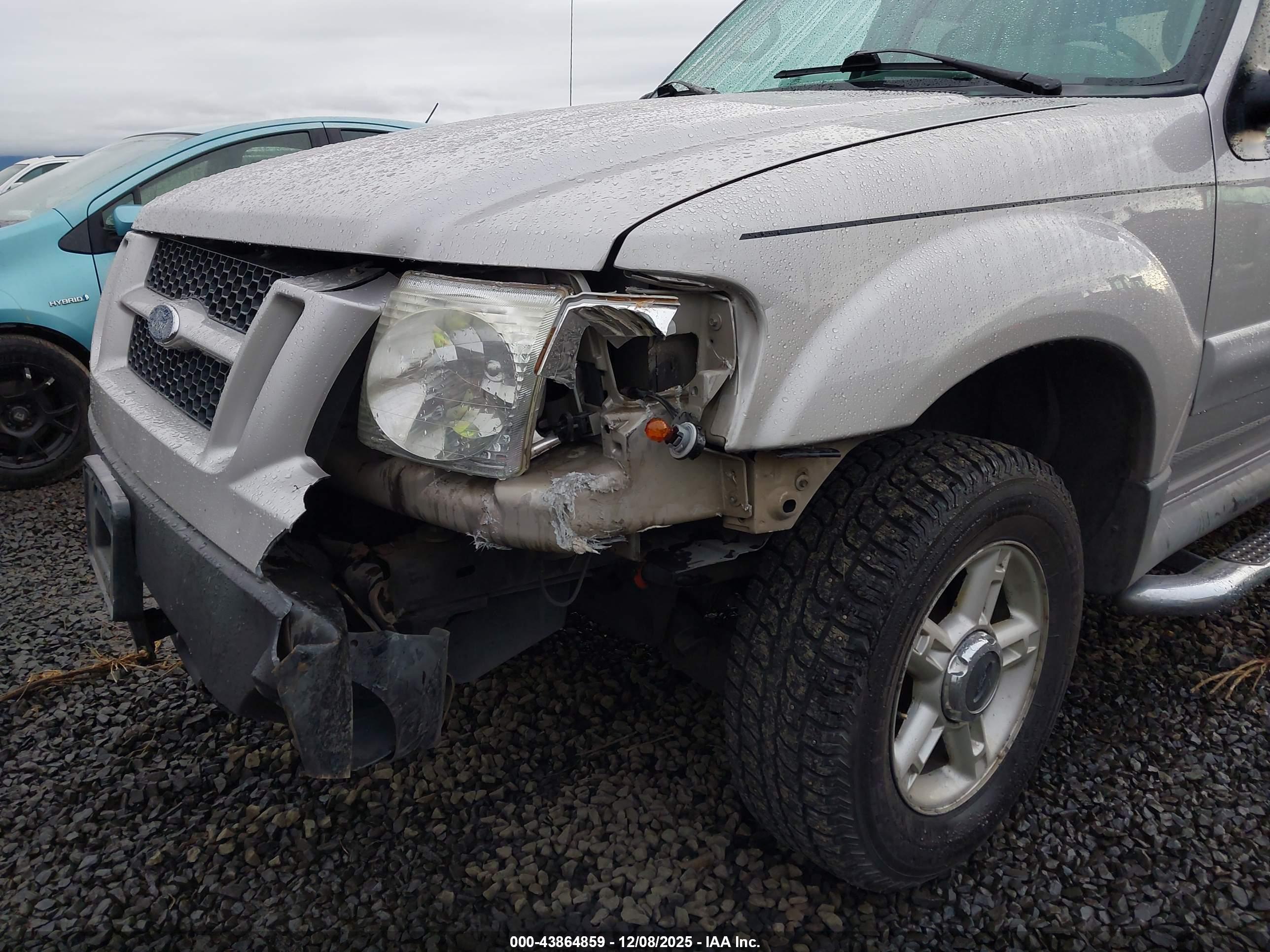FORD EXPLORER image 6